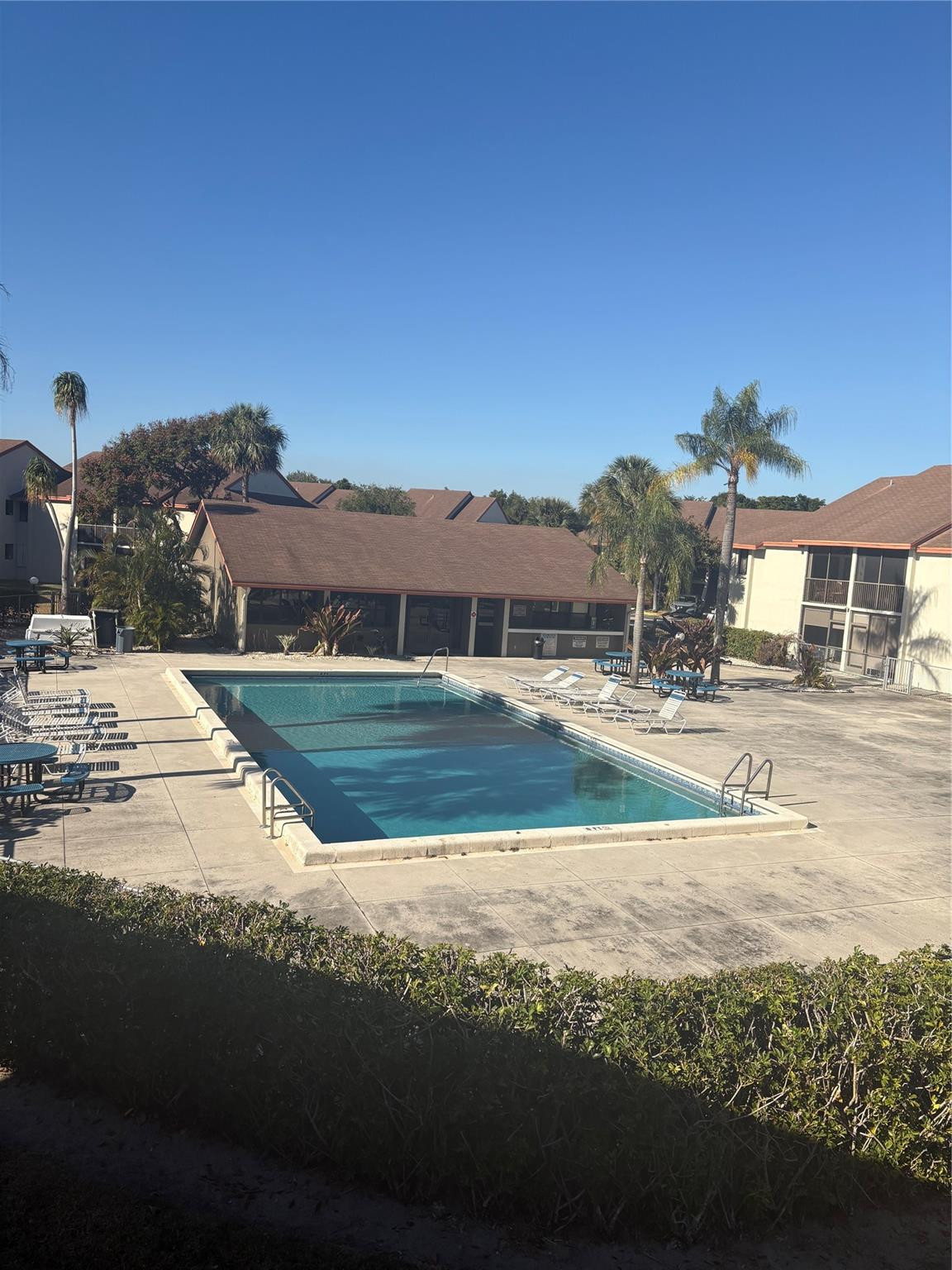 COURTYARD CONDOMINIUMS - Residential Lease