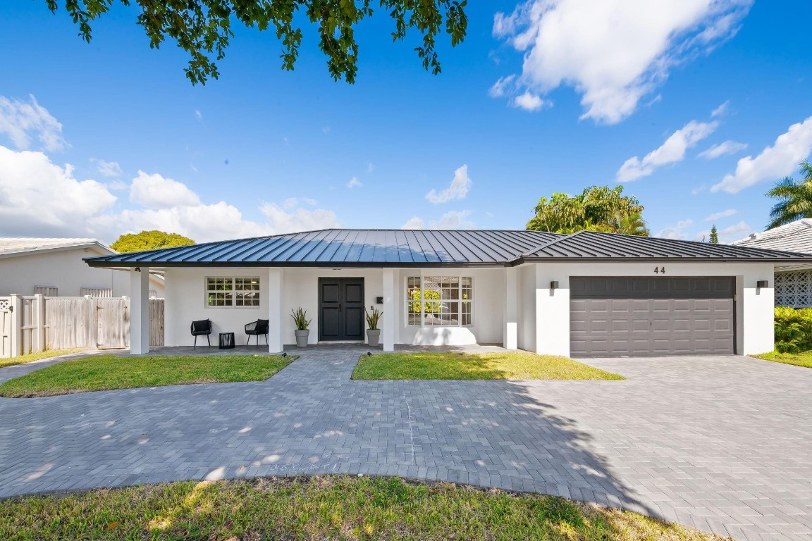 44 Fort Royal Island