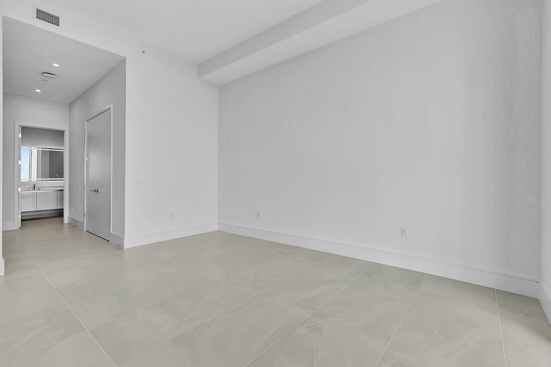 NAUTILUS 220 CONDO - Residential Lease