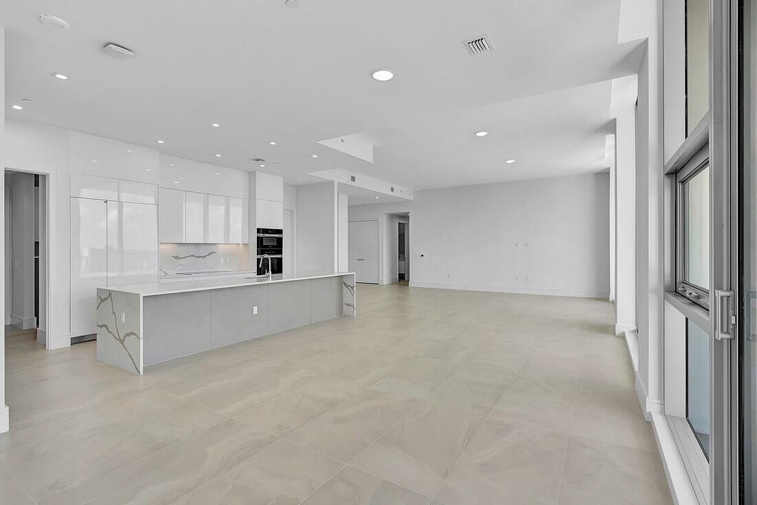 NAUTILUS 220 CONDO - Residential Lease