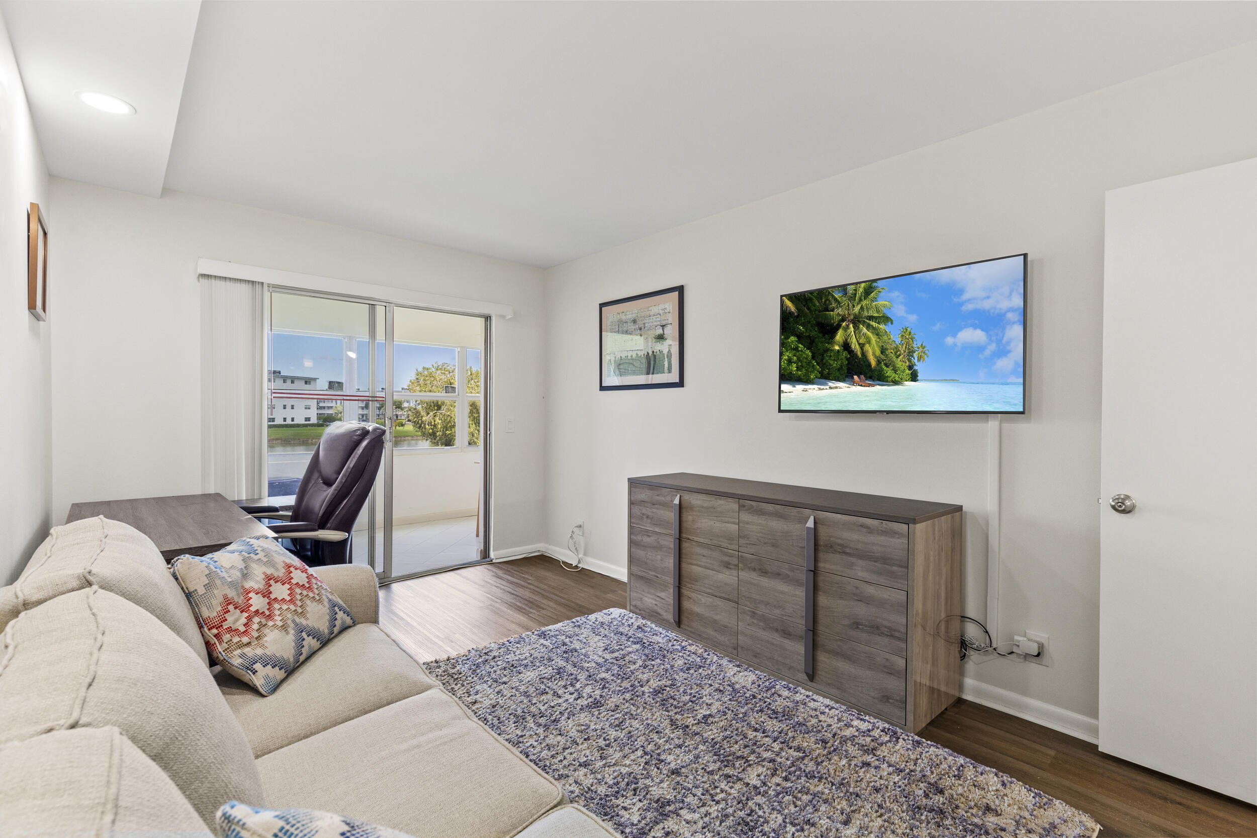 GUILDFORD AT CENTURY VILLAGE CONDO - Residential