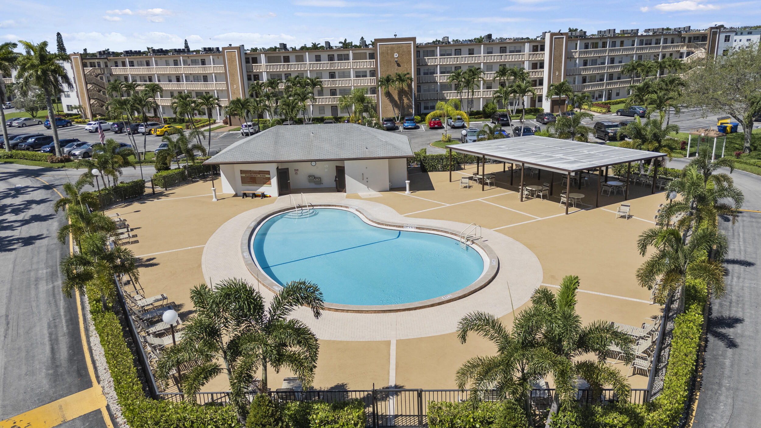 GUILDFORD AT CENTURY VILLAGE CONDO - Residential