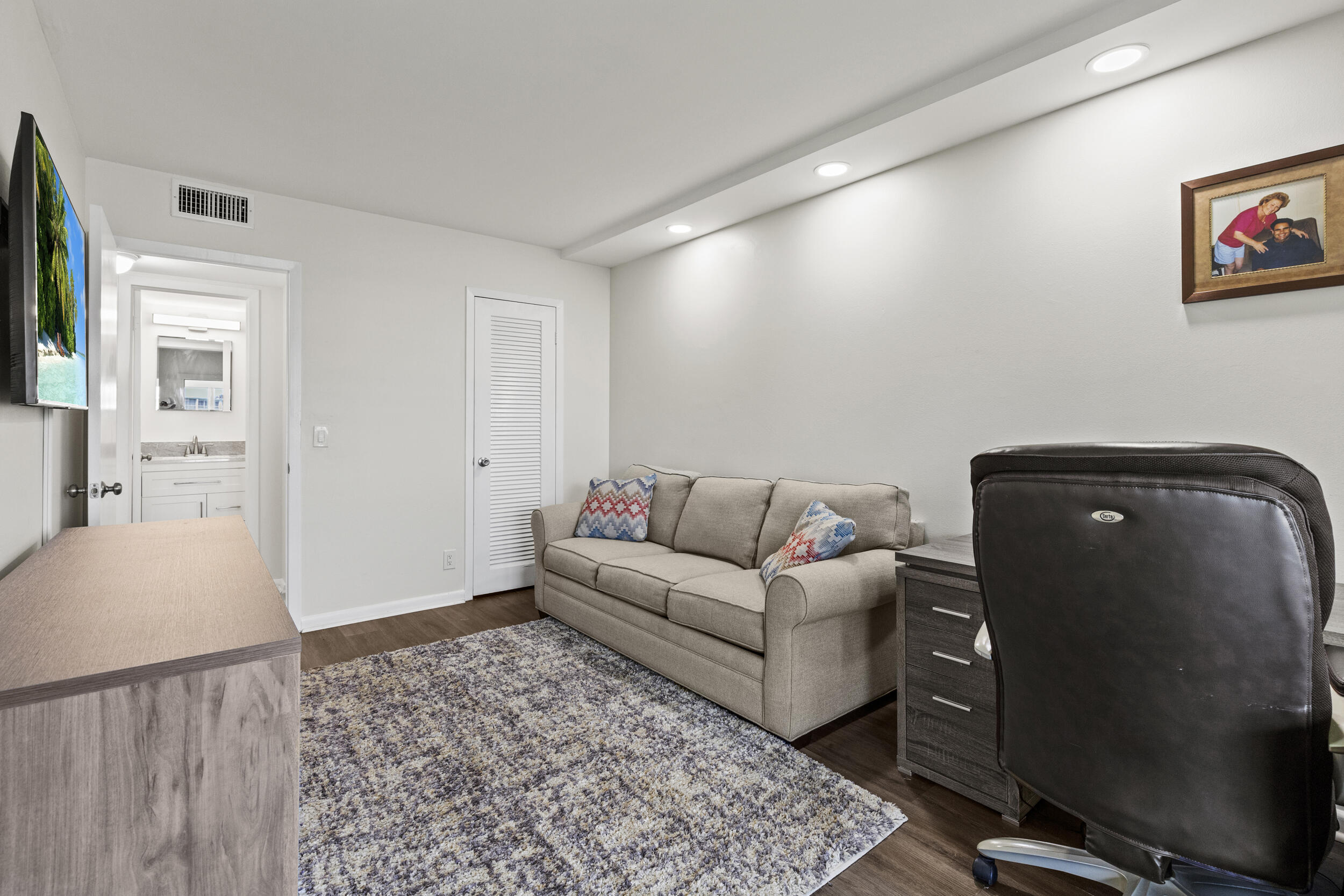 GUILDFORD AT CENTURY VILLAGE CONDO - Residential