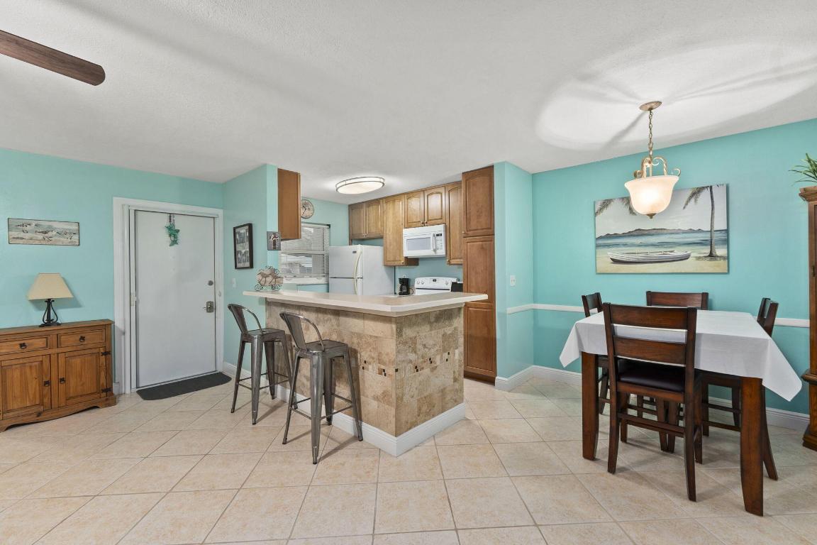 HIGH POINT OF FORT PIERCE CONDOMINIUM SECTION 1 - Residential