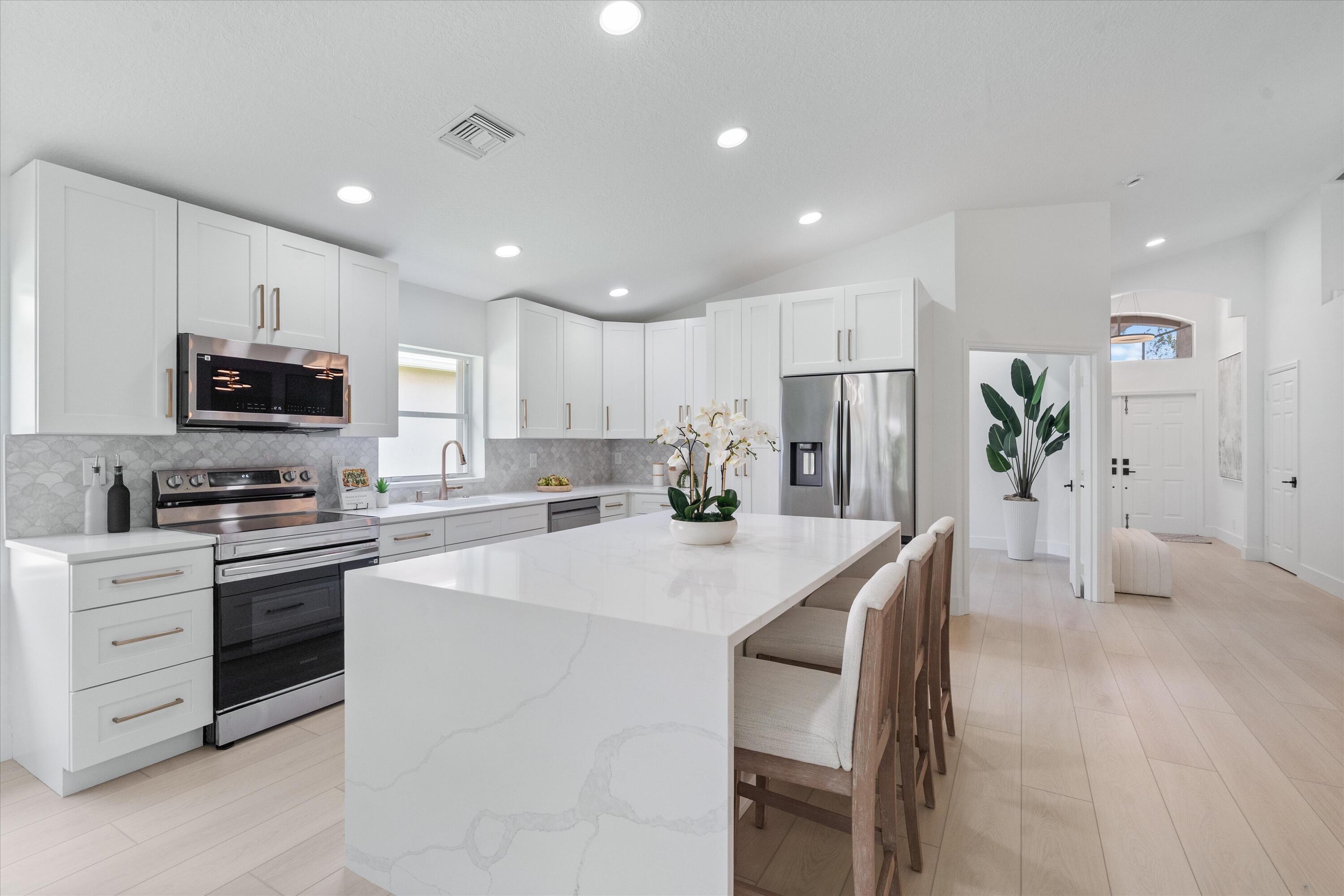 HUNTINGTON WALK 2 - Residential