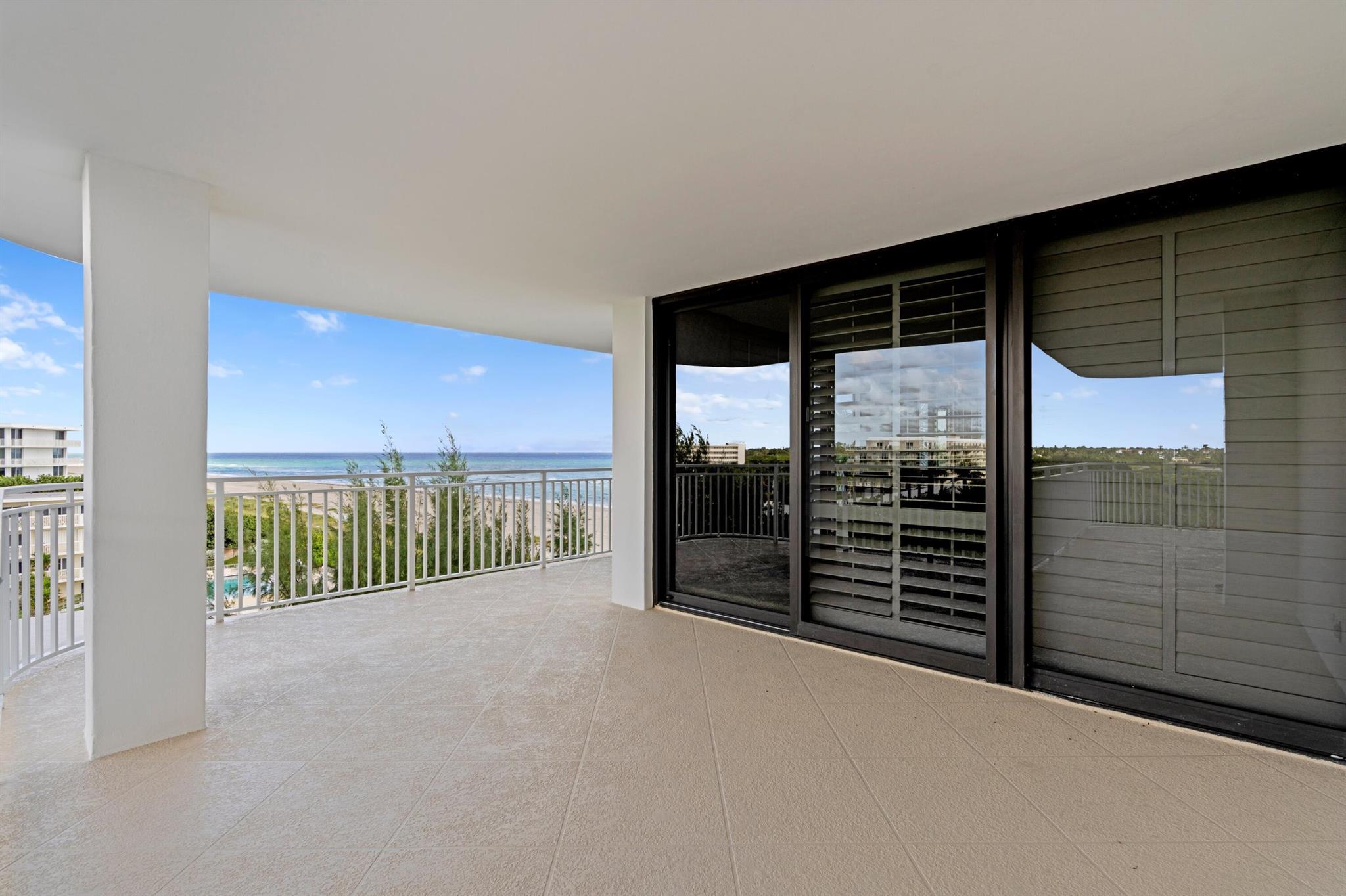 PALM BEACH STRATFORD COND - Residential