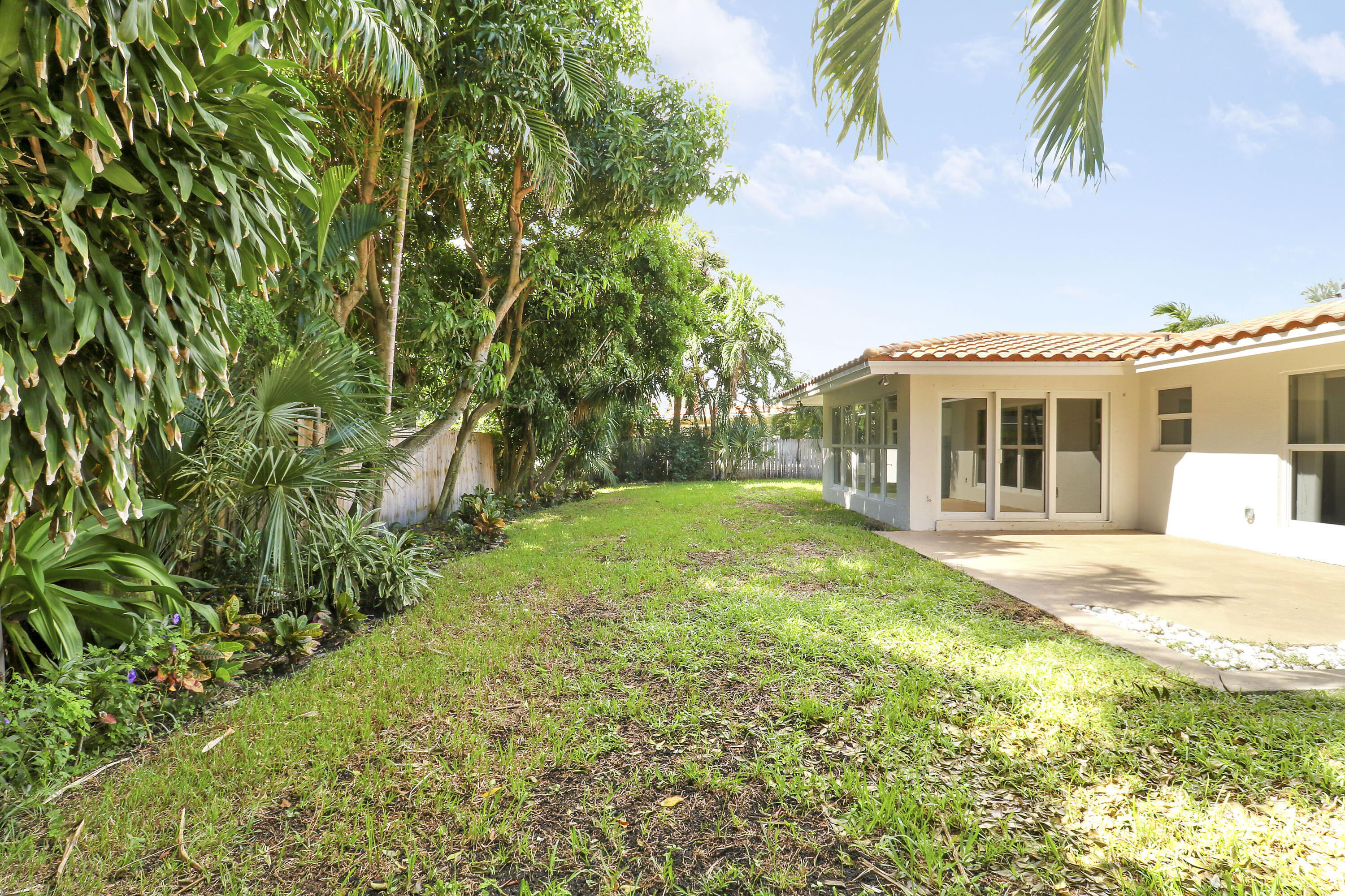 LIGHTHOUSE POINT FIRST SEC - Residential Lease