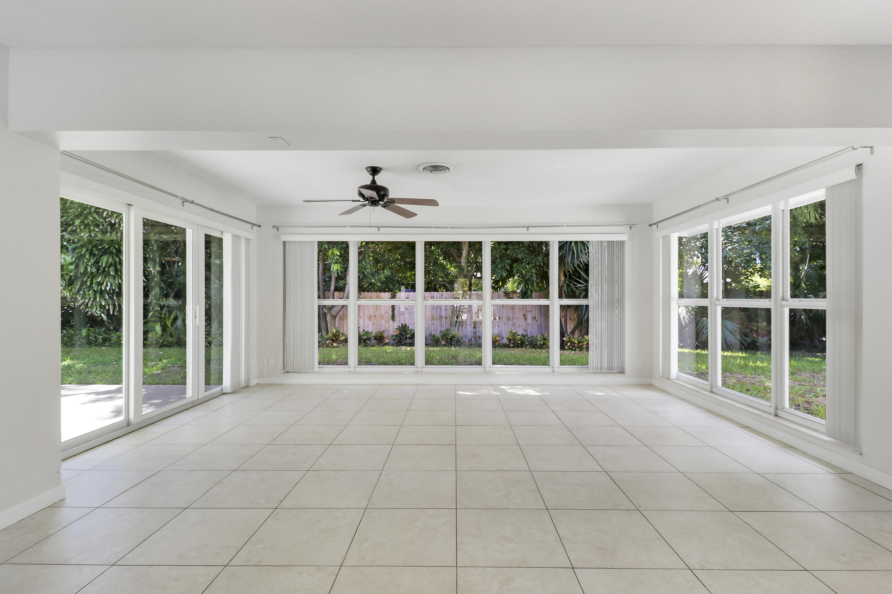 LIGHTHOUSE POINT FIRST SEC - Residential Lease