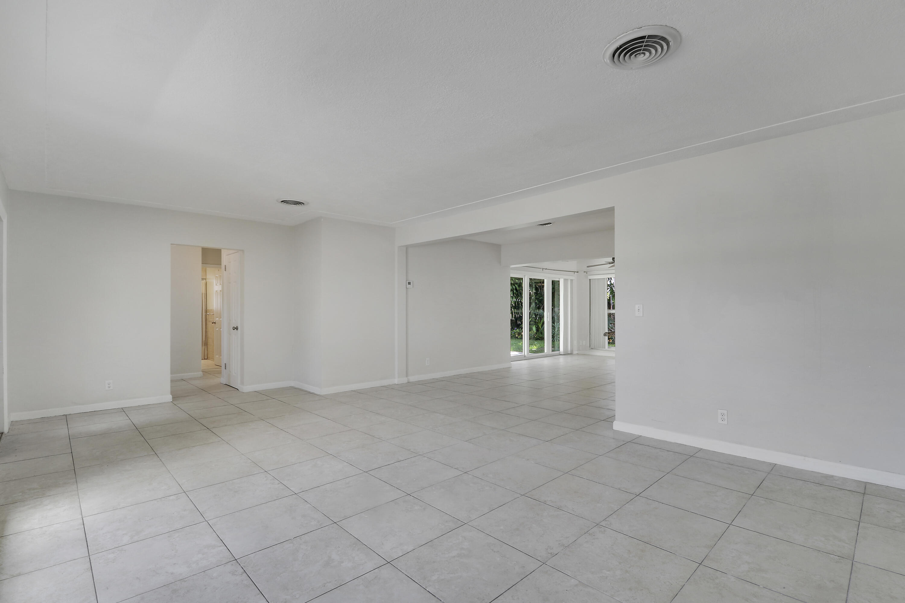 LIGHTHOUSE POINT FIRST SEC - Residential Lease