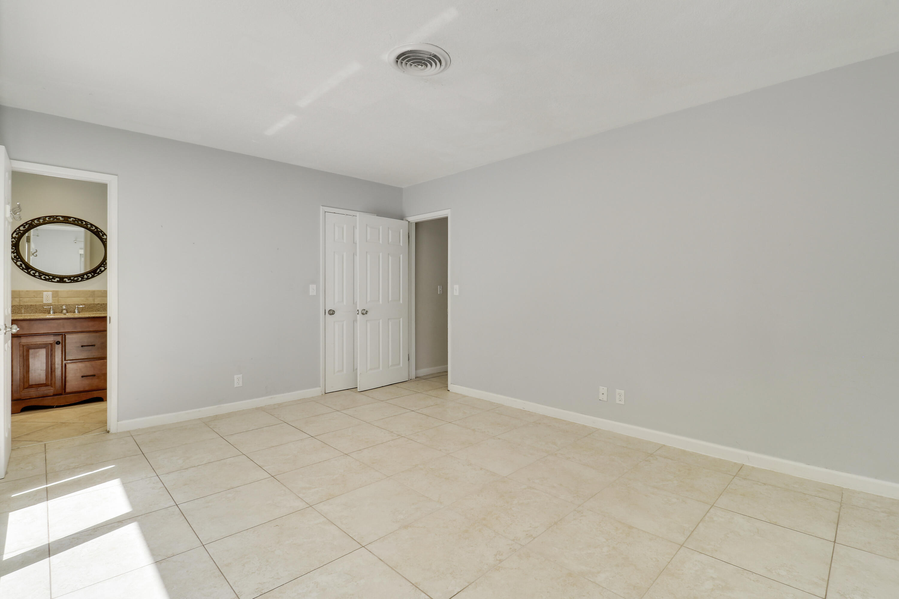 LIGHTHOUSE POINT FIRST SEC - Residential Lease