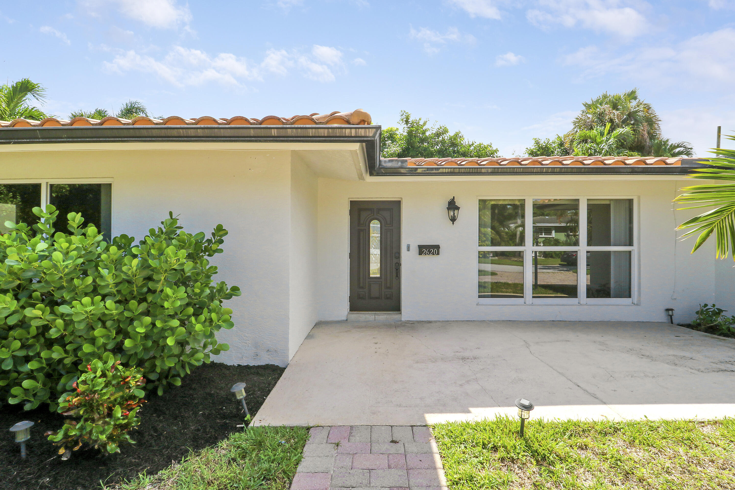 LIGHTHOUSE POINT FIRST SEC - Residential Lease