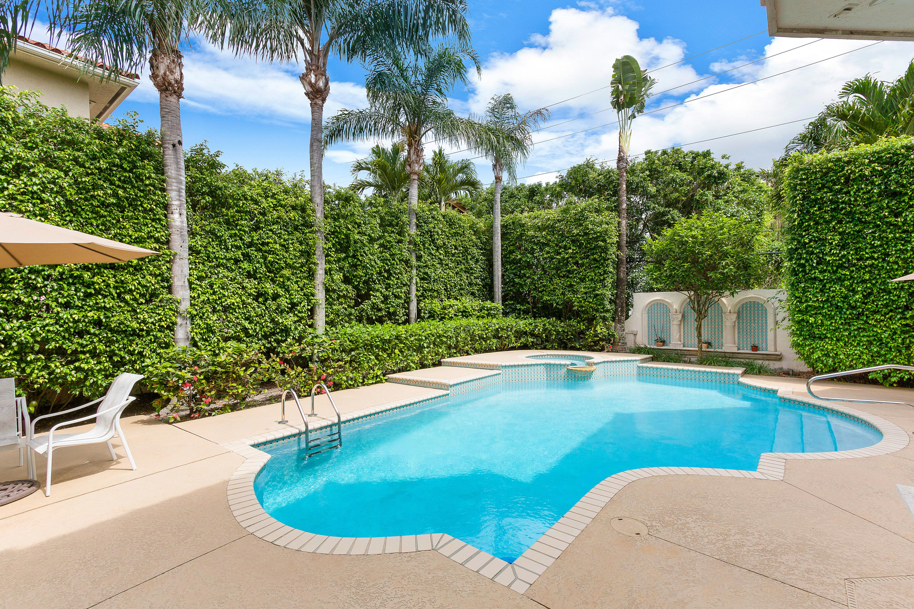 OCEAN PARK H W ROBBINS - Residential