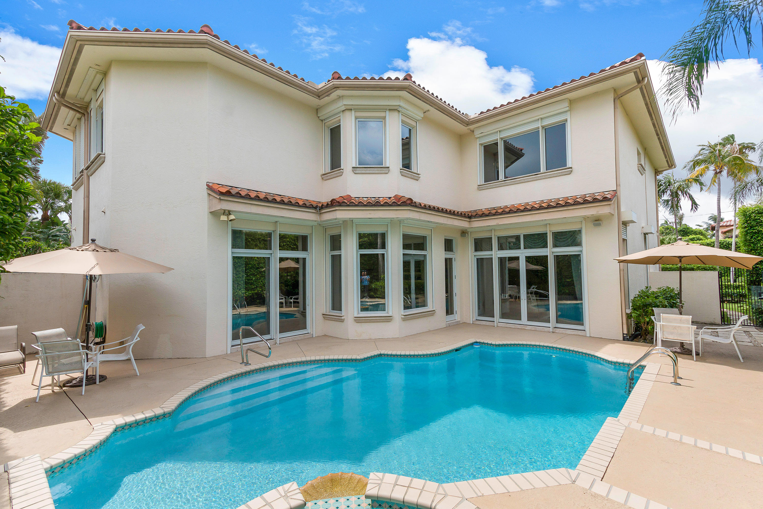 OCEAN PARK H W ROBBINS - Residential