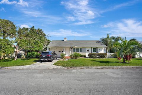 A home in Lake Worth Beach