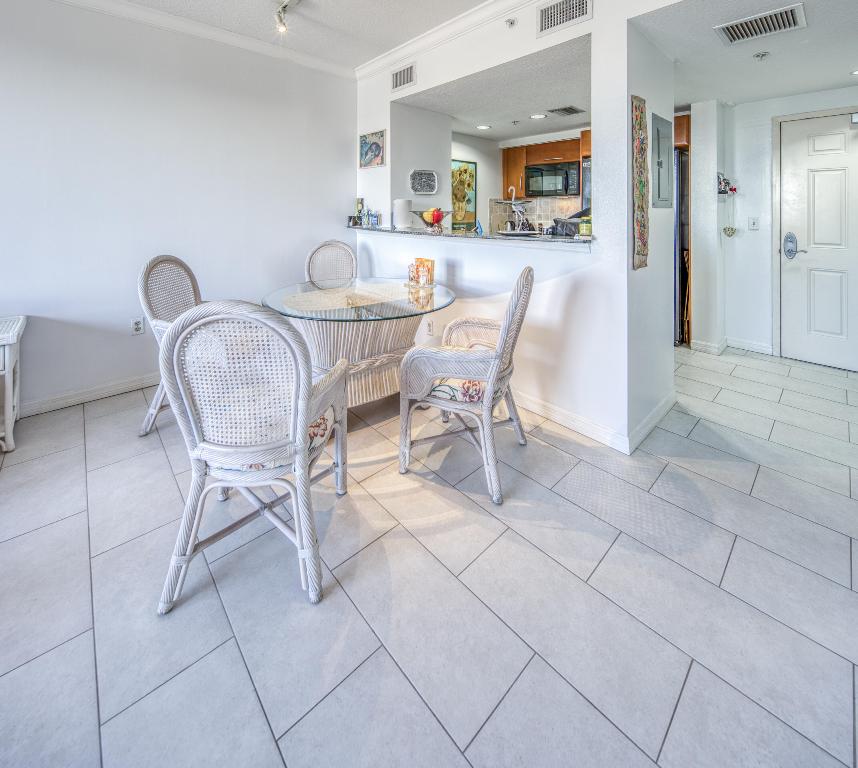 LUCERNE CONDO - Residential