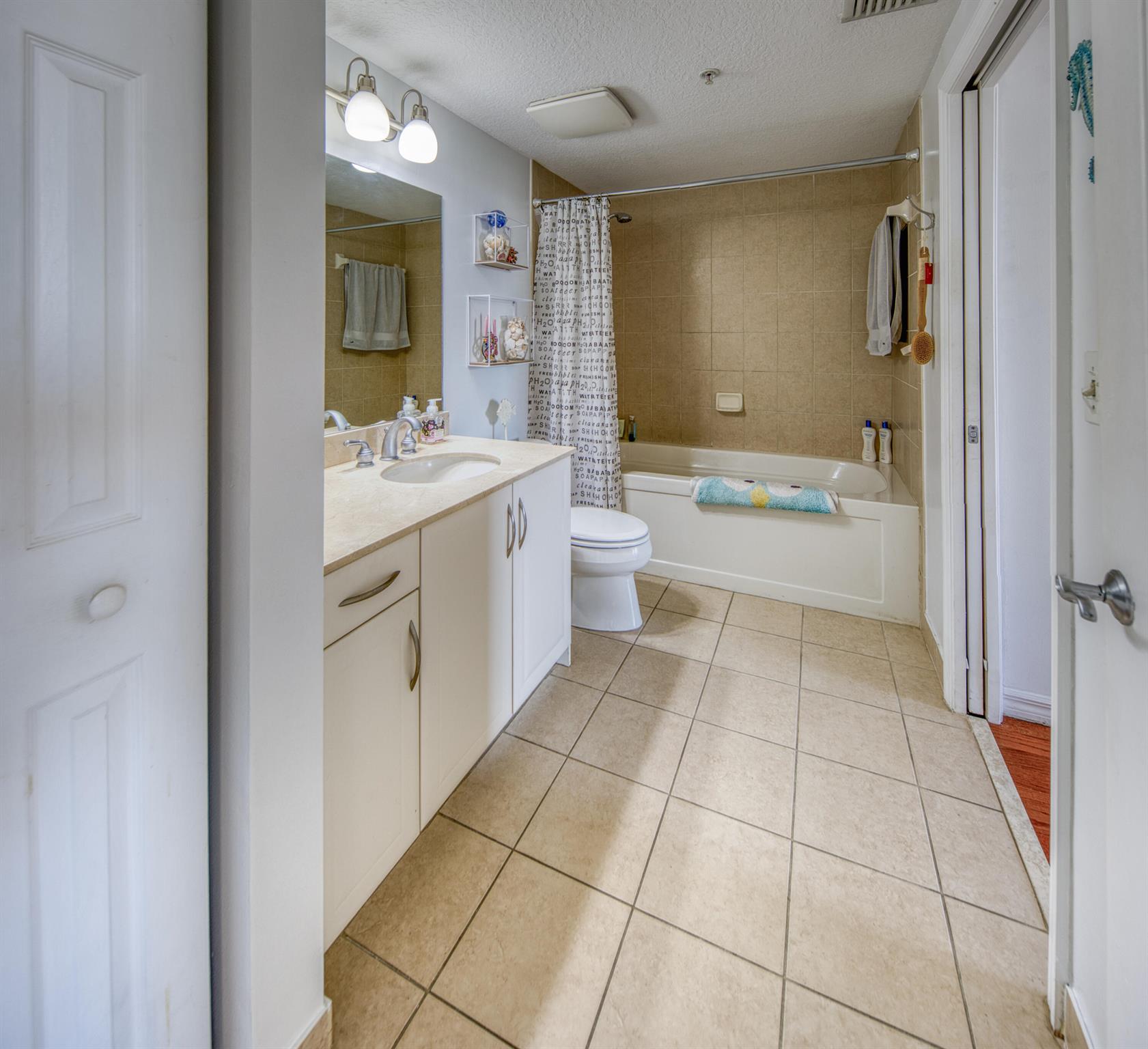 LUCERNE CONDO - Residential