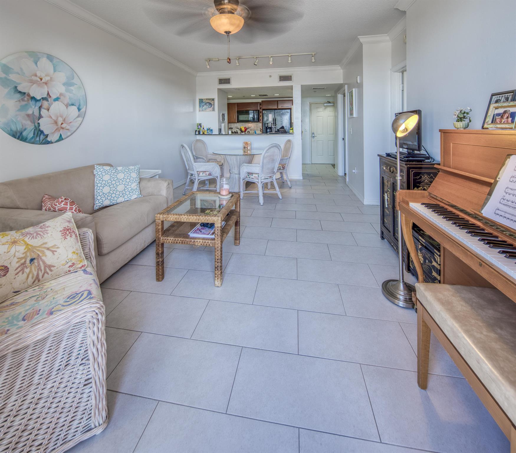 LUCERNE CONDO - Residential