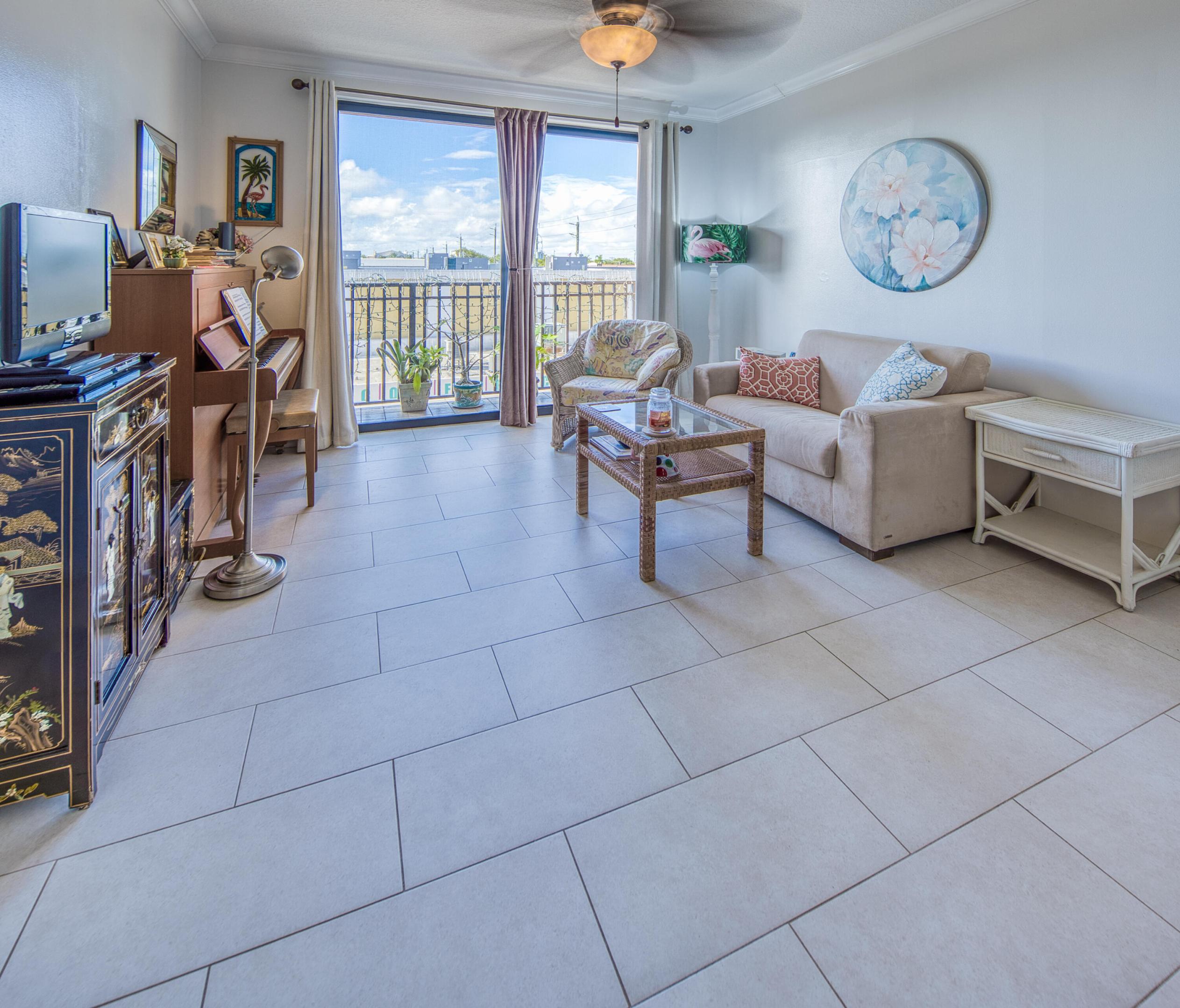 511 Lucerne Avenue 314