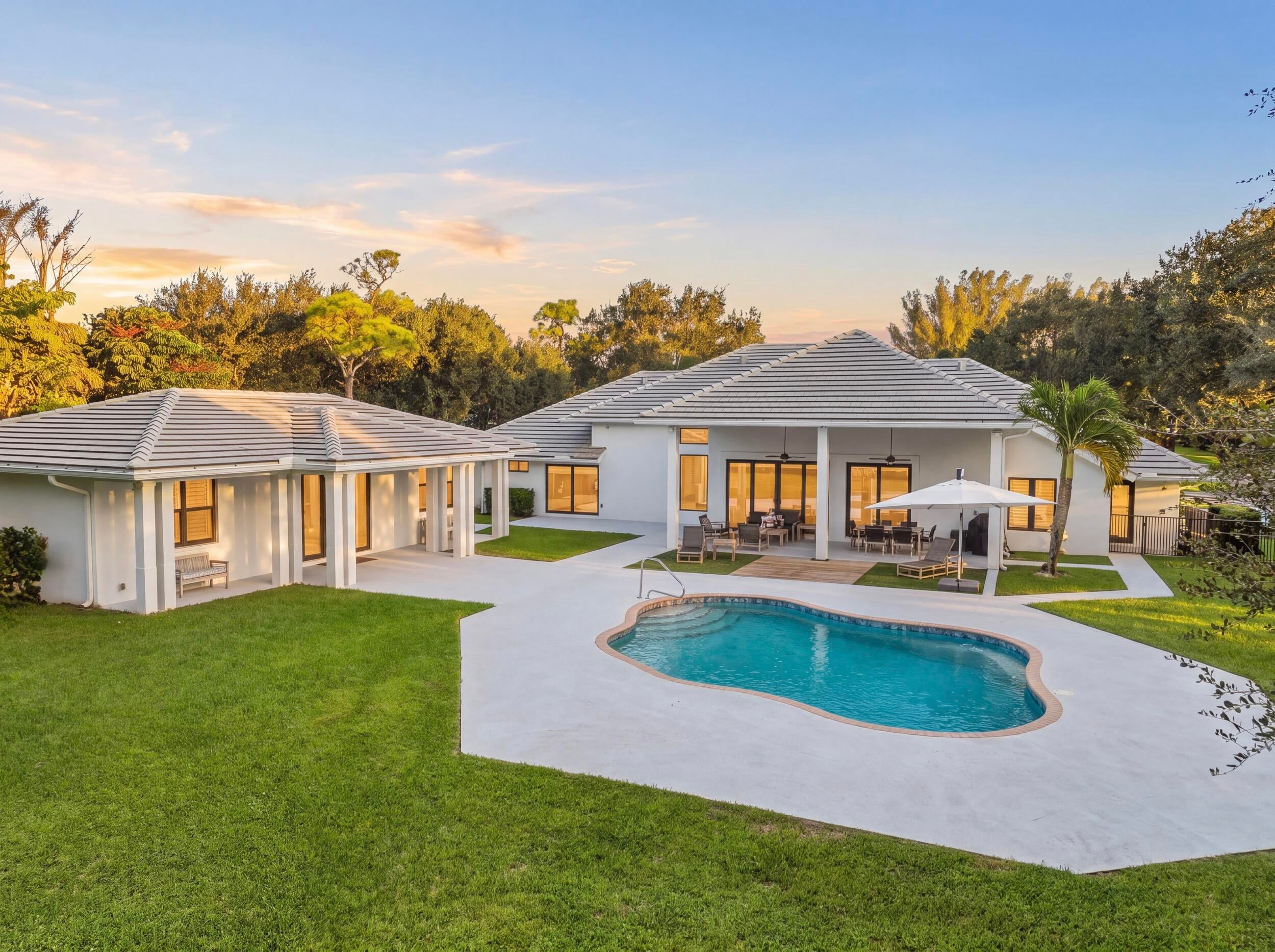 Properties 5664 High Flyer Road S