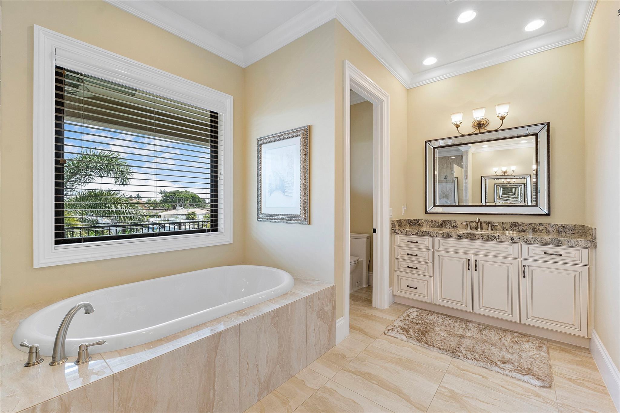 Lighthouse Point 6th Sec - Residential