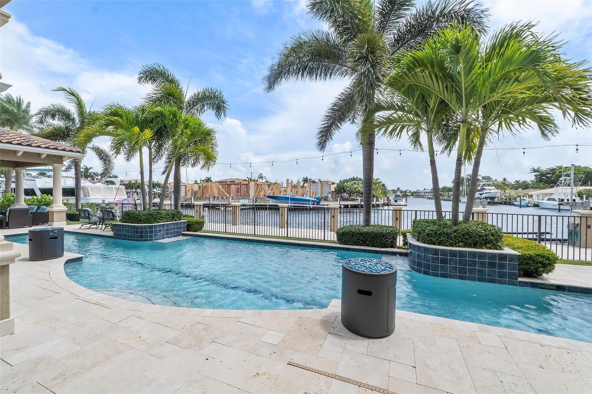 Lighthouse Point 6th Sec - Residential