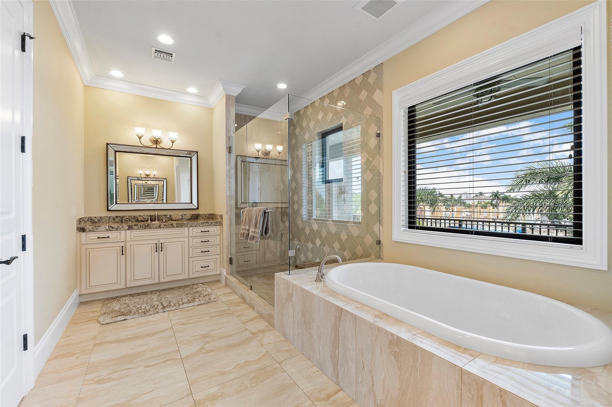 Lighthouse Point 6th Sec - Residential