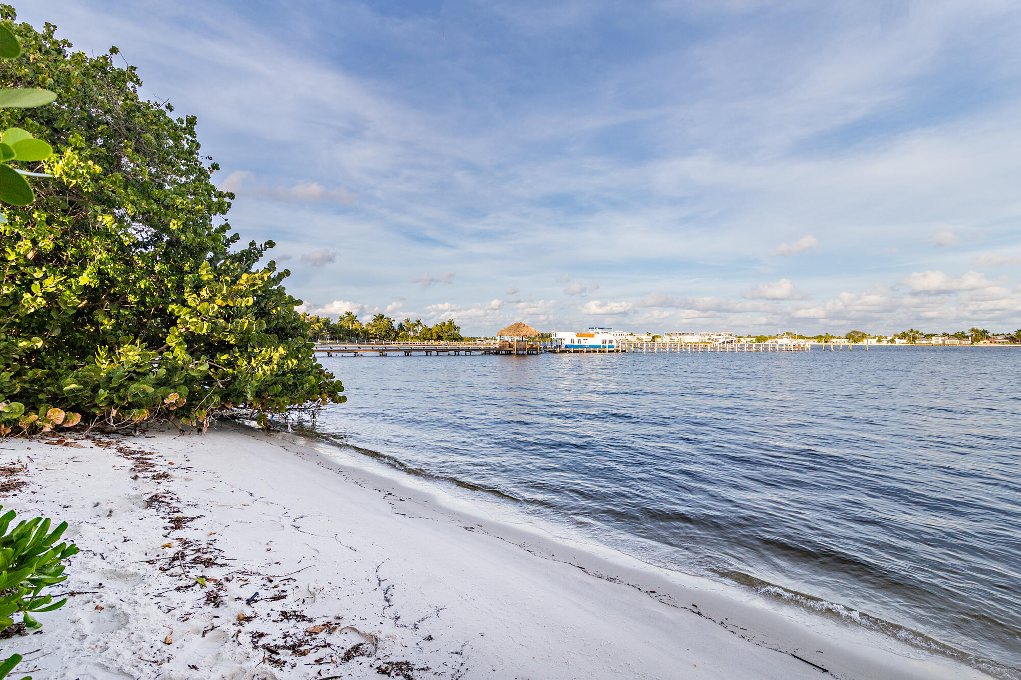 NORTH LAKE WORTH - Land