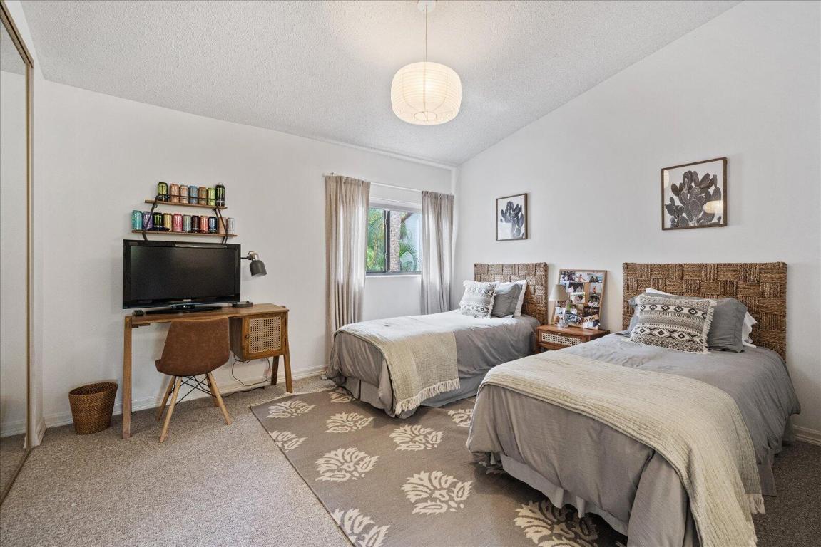 WINDSOR WAY 2 - Residential Lease