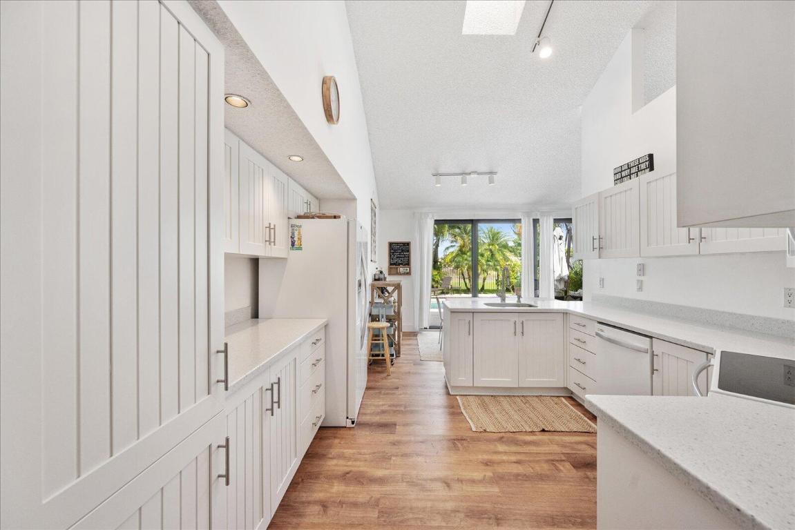 WINDSOR WAY 2 - Residential Lease