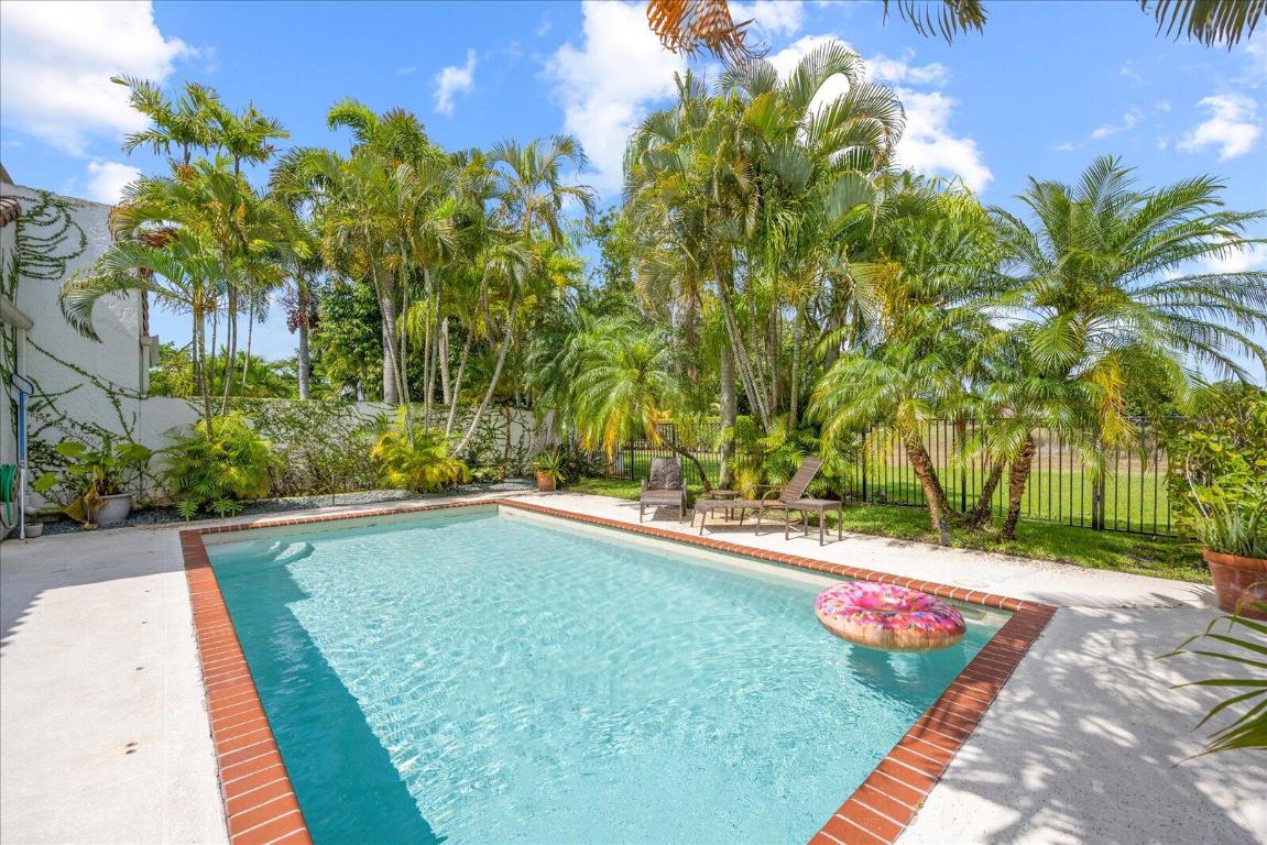WINDSOR WAY 2 - Residential Lease
