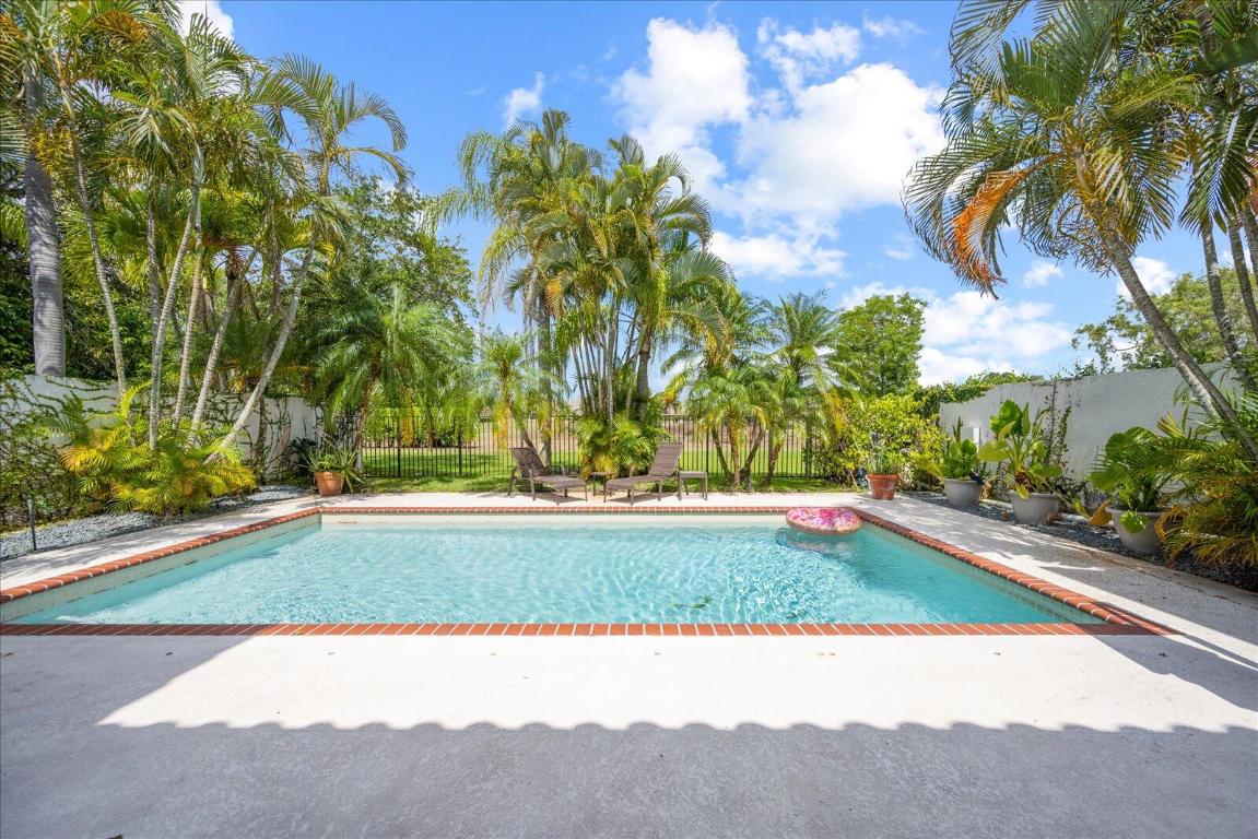 WINDSOR WAY 2 - Residential Lease