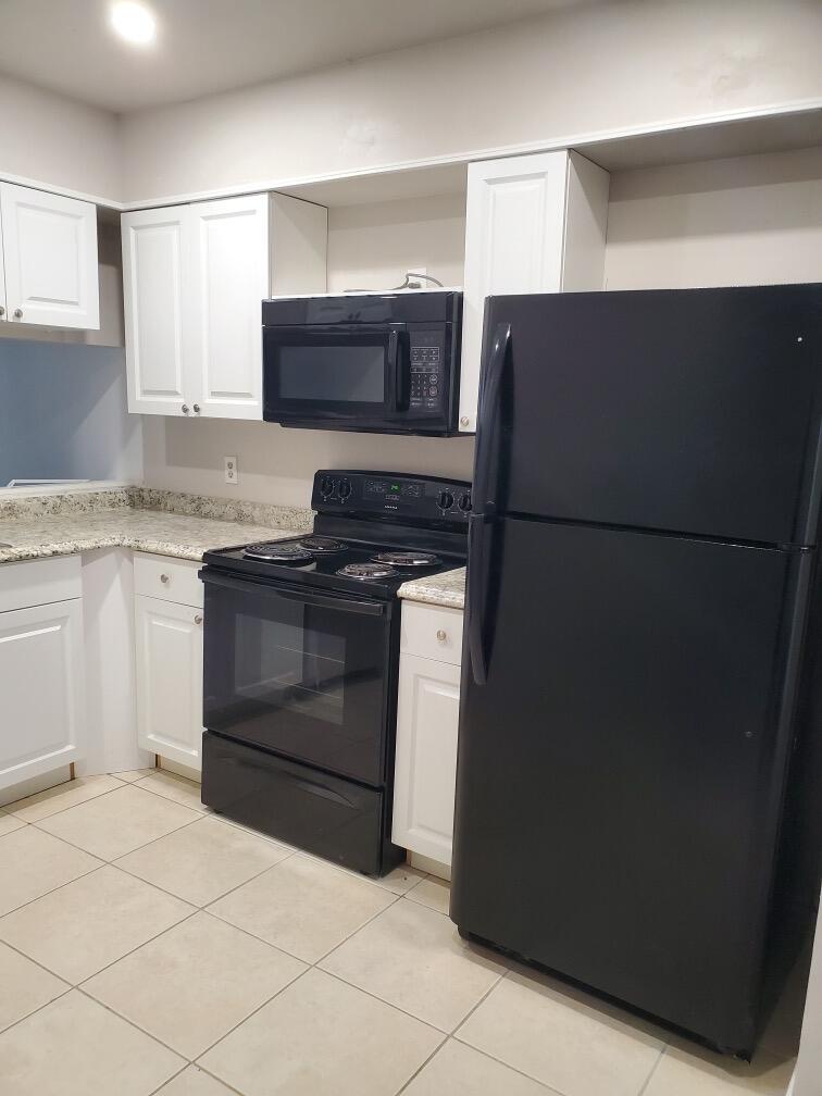 RIVERWALK 1 - Residential Lease