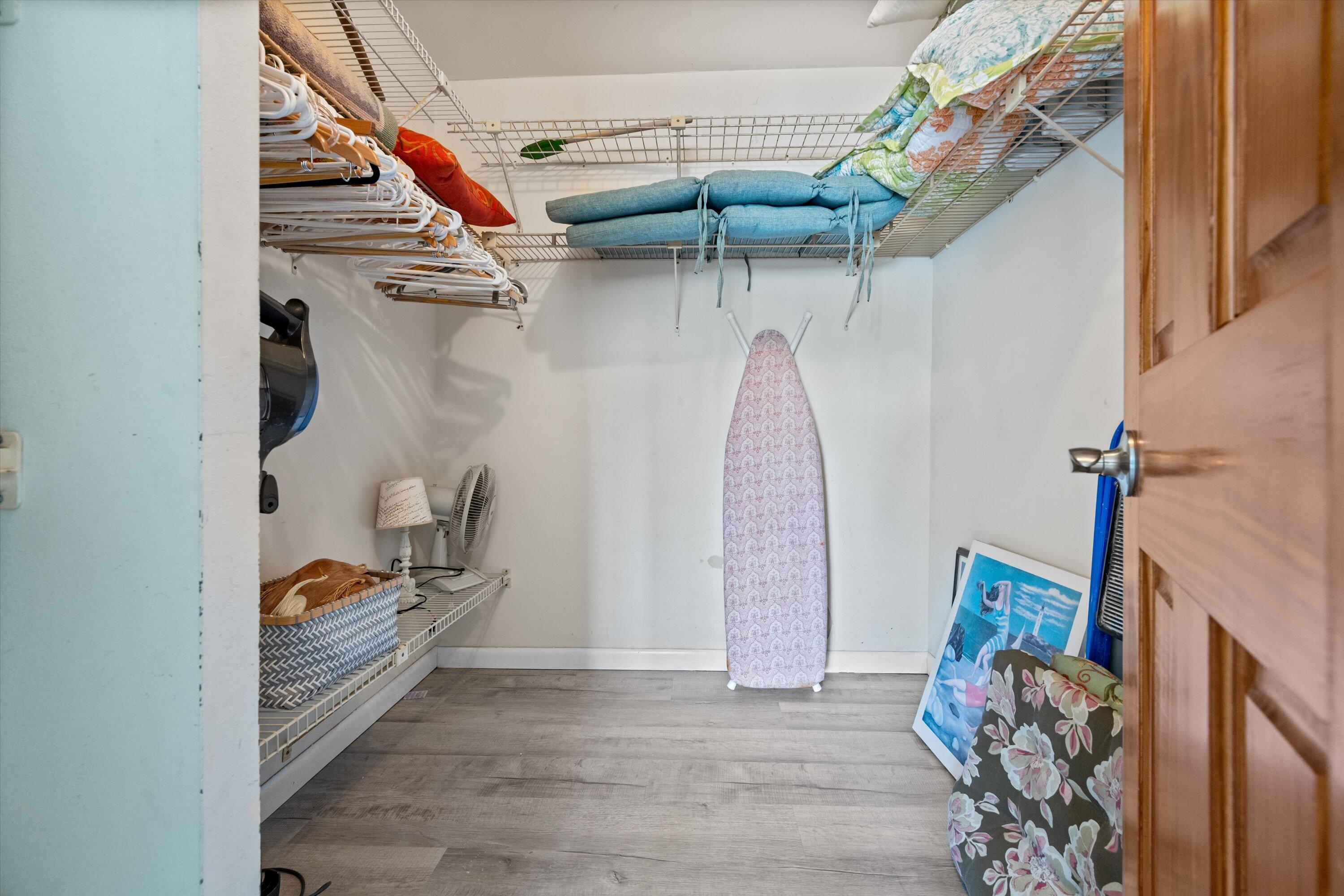 FOUR TWENTY ONE CONDO - Residential