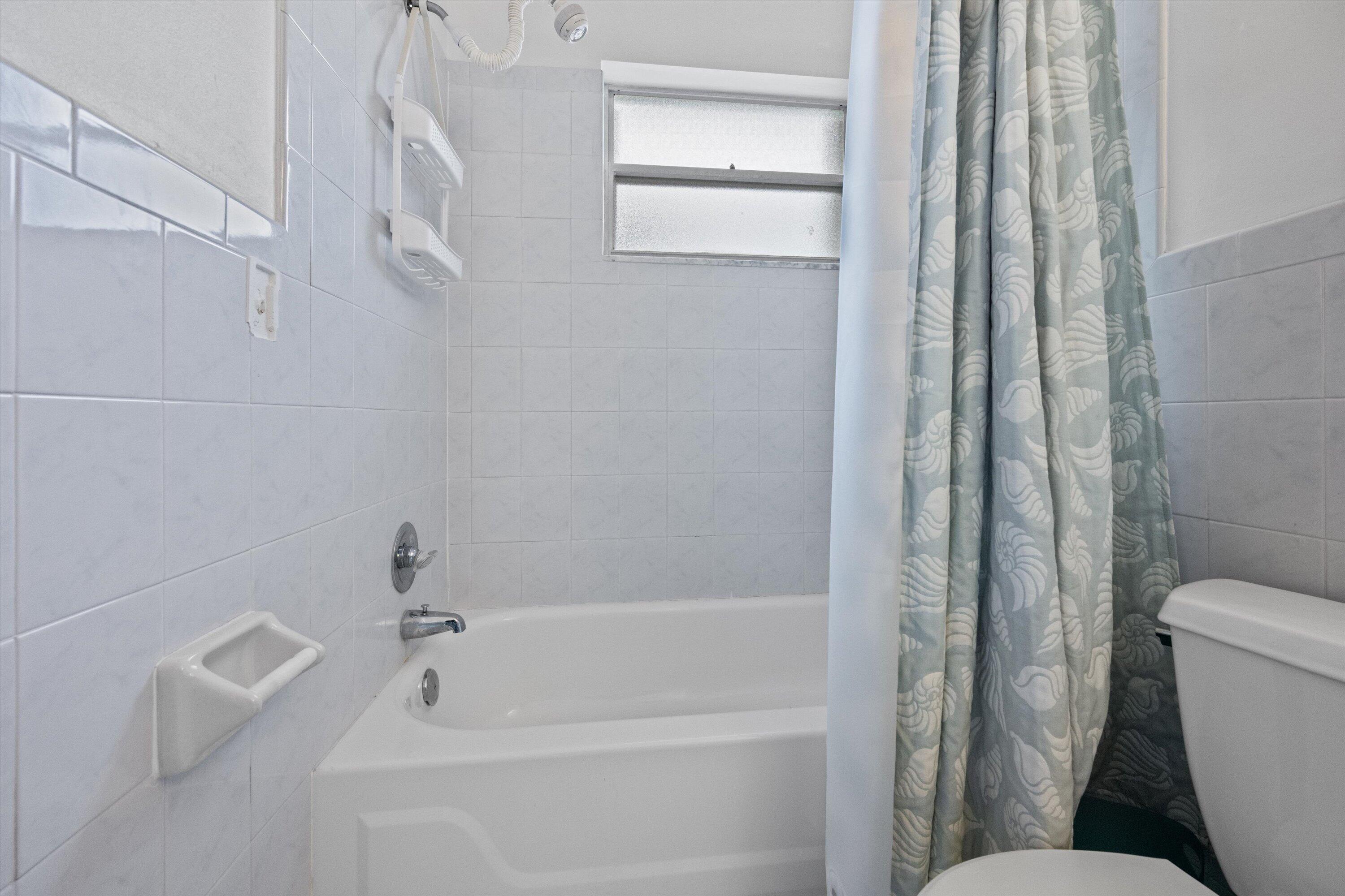 FOUR TWENTY ONE CONDO - Residential