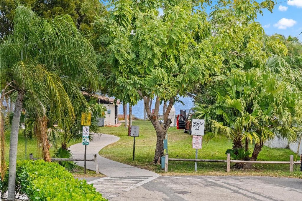 Photo of 421 S Lakeside Drive #10, Lake Worth Beach, FL 33460 (MLS # R11158614)