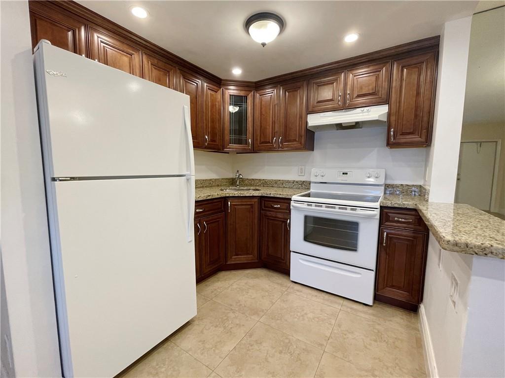 Spacious one-bedroom, one-bath apartment located on the top floor of a three-story building with an elevator. Available 9/15. The unit has been recently renovated, featuring a granite kitchen counter and beautiful wood cabinets. Tile flooring is present throughout the space. There is plenty of closet space available, and laundry facilities are on-site.
Enjoy great amenities, including a pool, jacuzzi, and shuffleboard. Water and basic cable are included in the rent. A credit score of 650 is required for at least one tenant. We are only asking for the first month's rent and a security deposit to move in. Please note that no pets are allowed per HOA regulations; emotional support animals are considered on a case-by-case basis.
