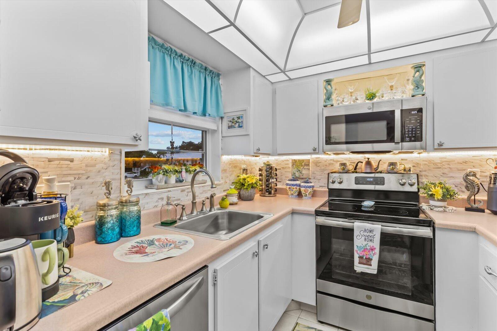 CEDAR POINTE CONDO - Residential Lease