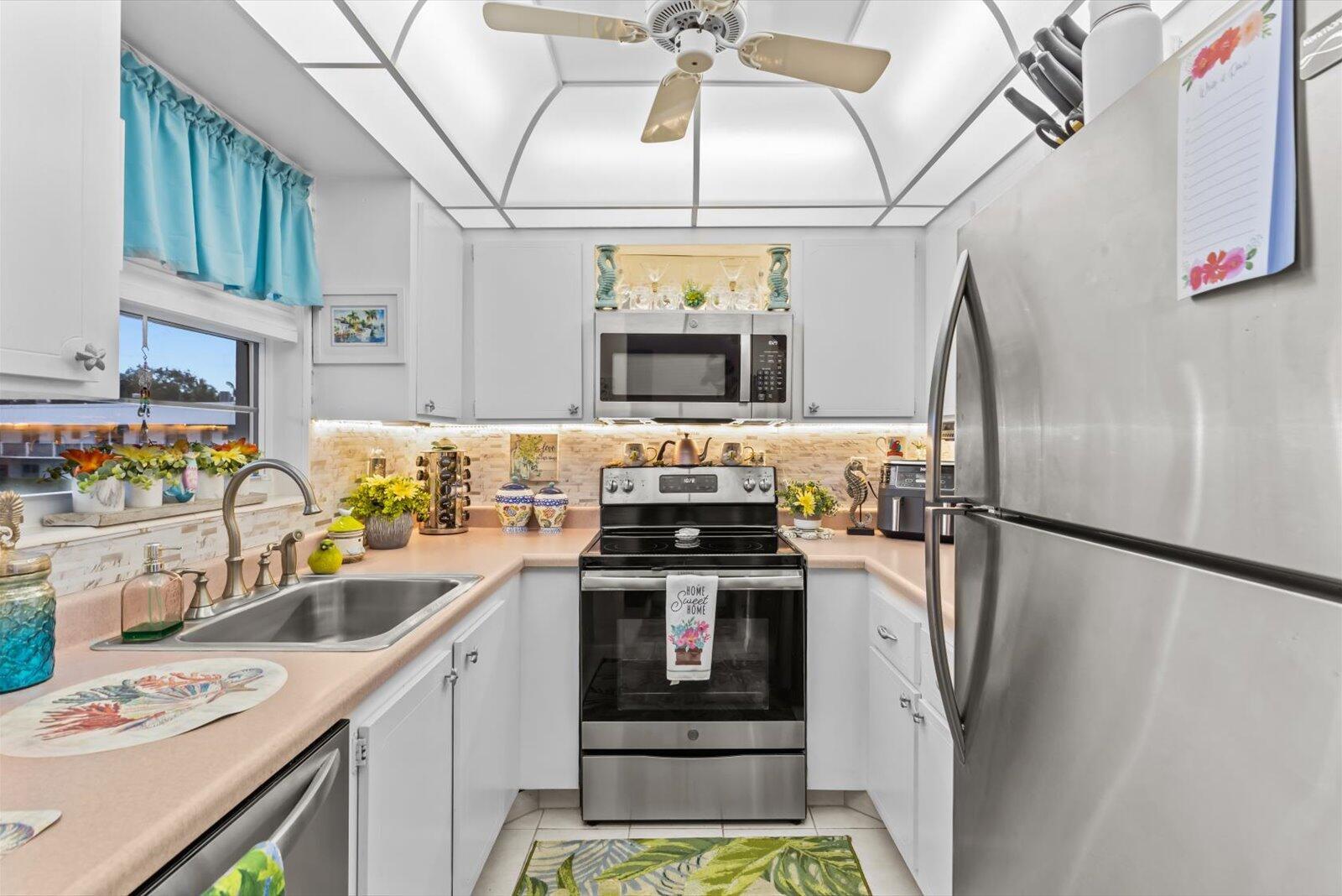 CEDAR POINTE CONDO - Residential Lease