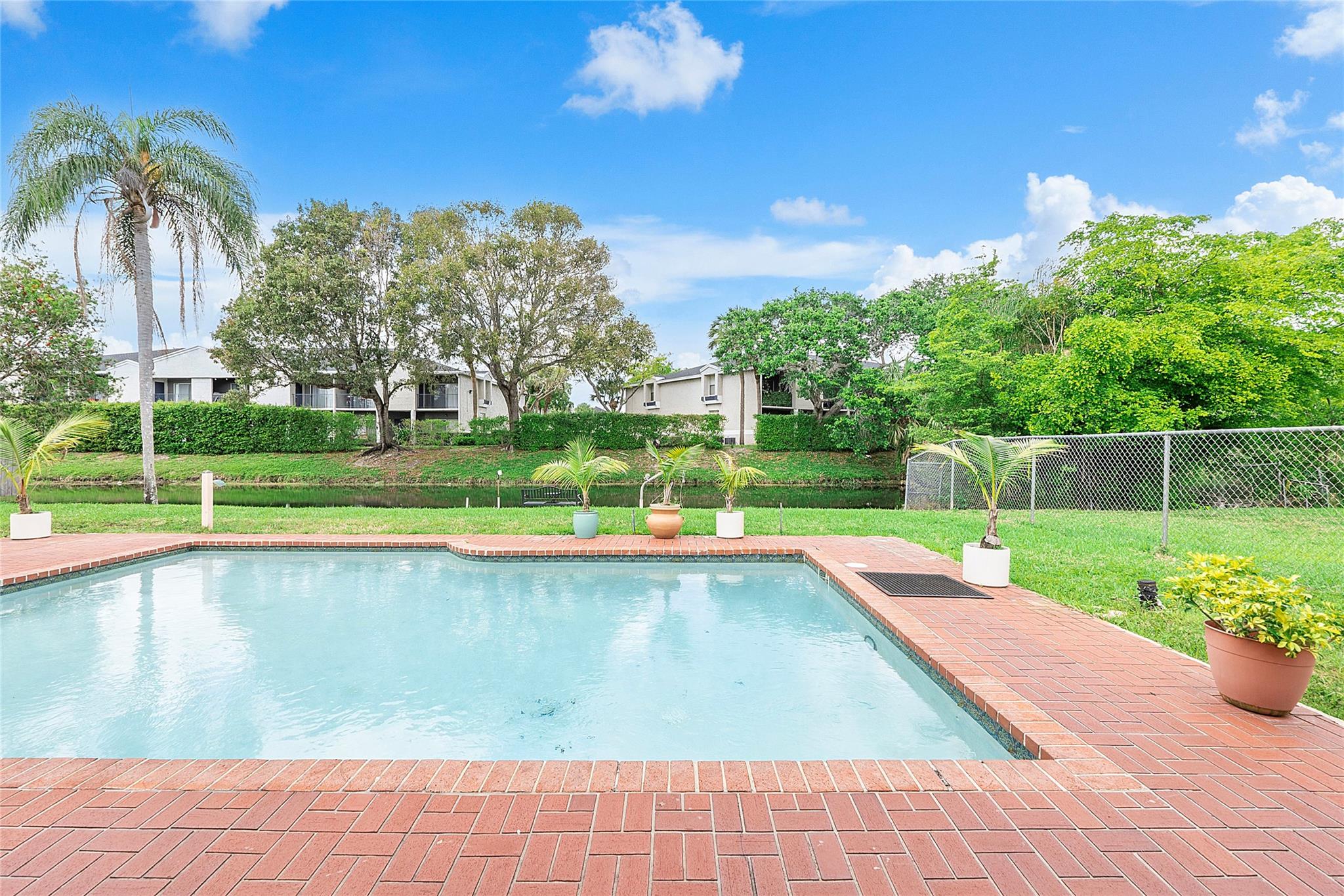 Boulevard East 94-47 B - Residential