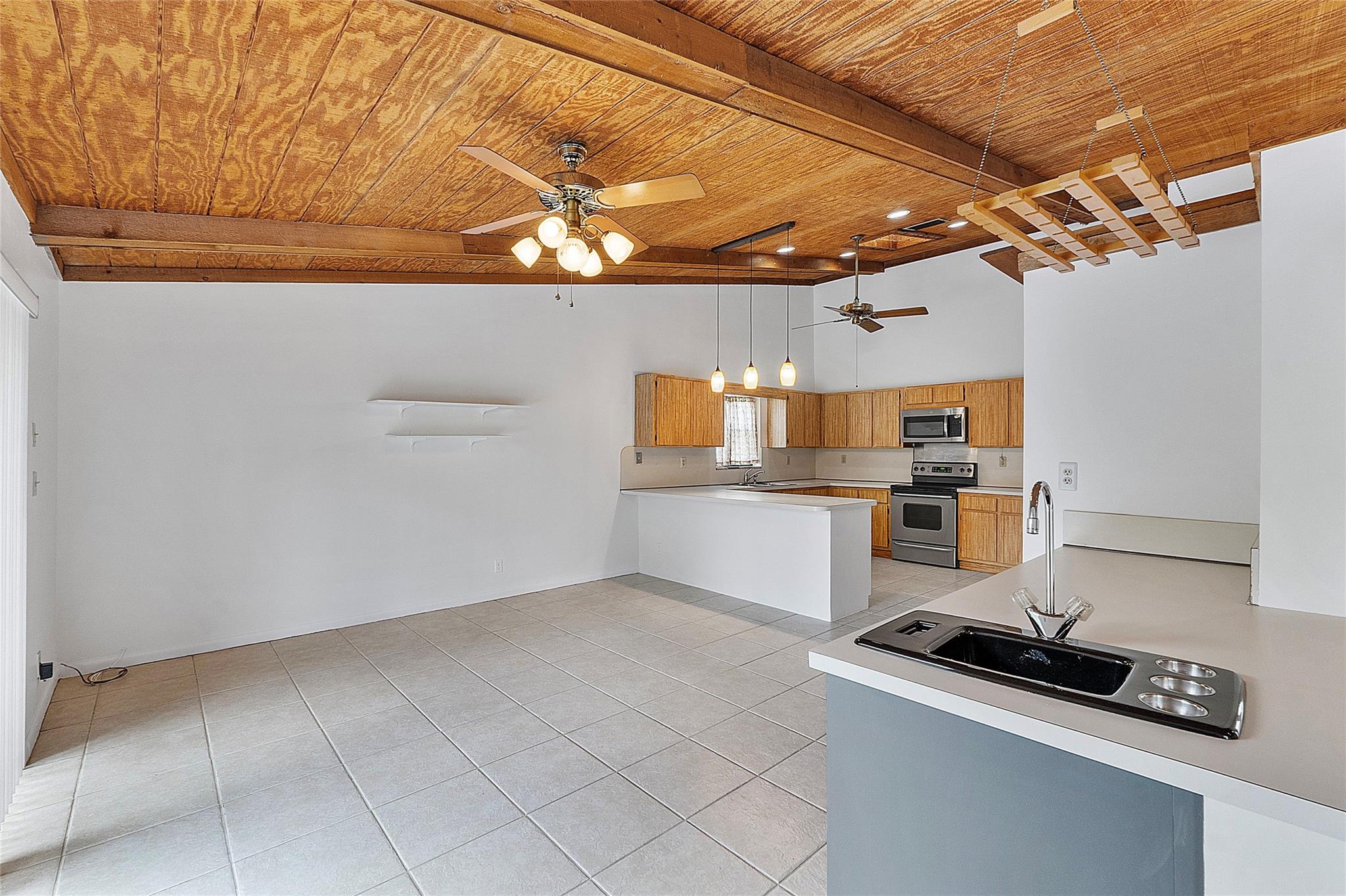 Boulevard East 94-47 B - Residential