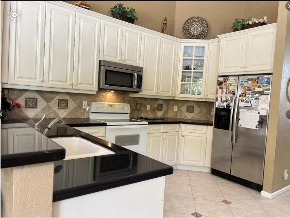 Kensington 146-39 B - Residential