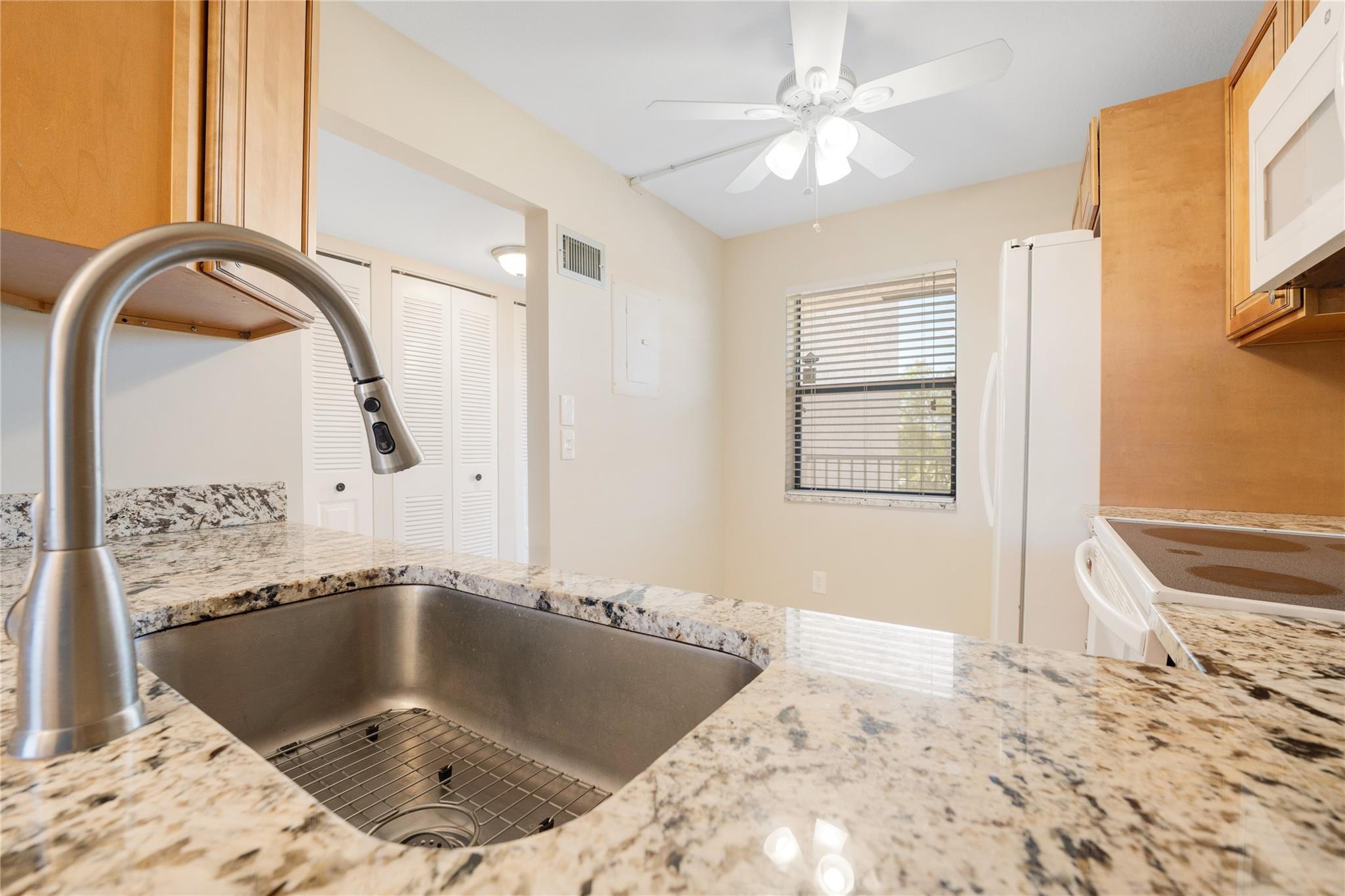 Sunrise Lakes - Residential