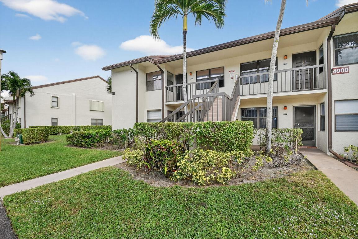 4900 Lucerne Lakes Boulevard 201