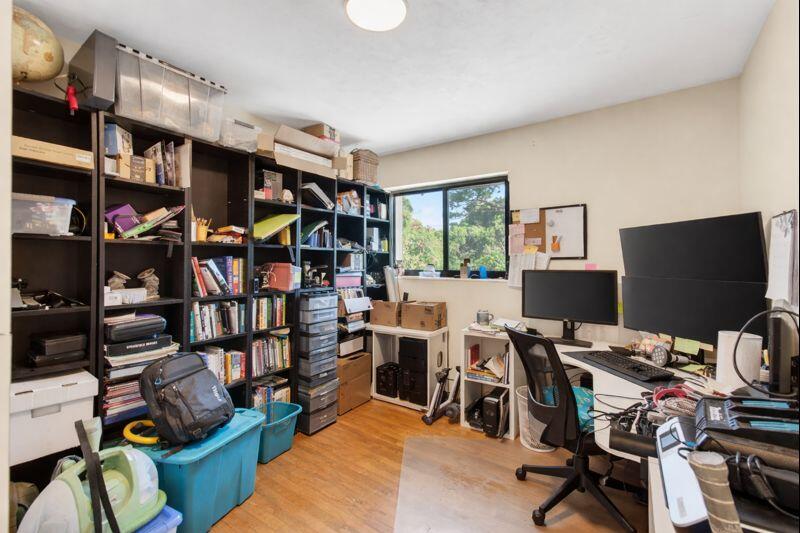 THORBURY HGTS IN - Residential