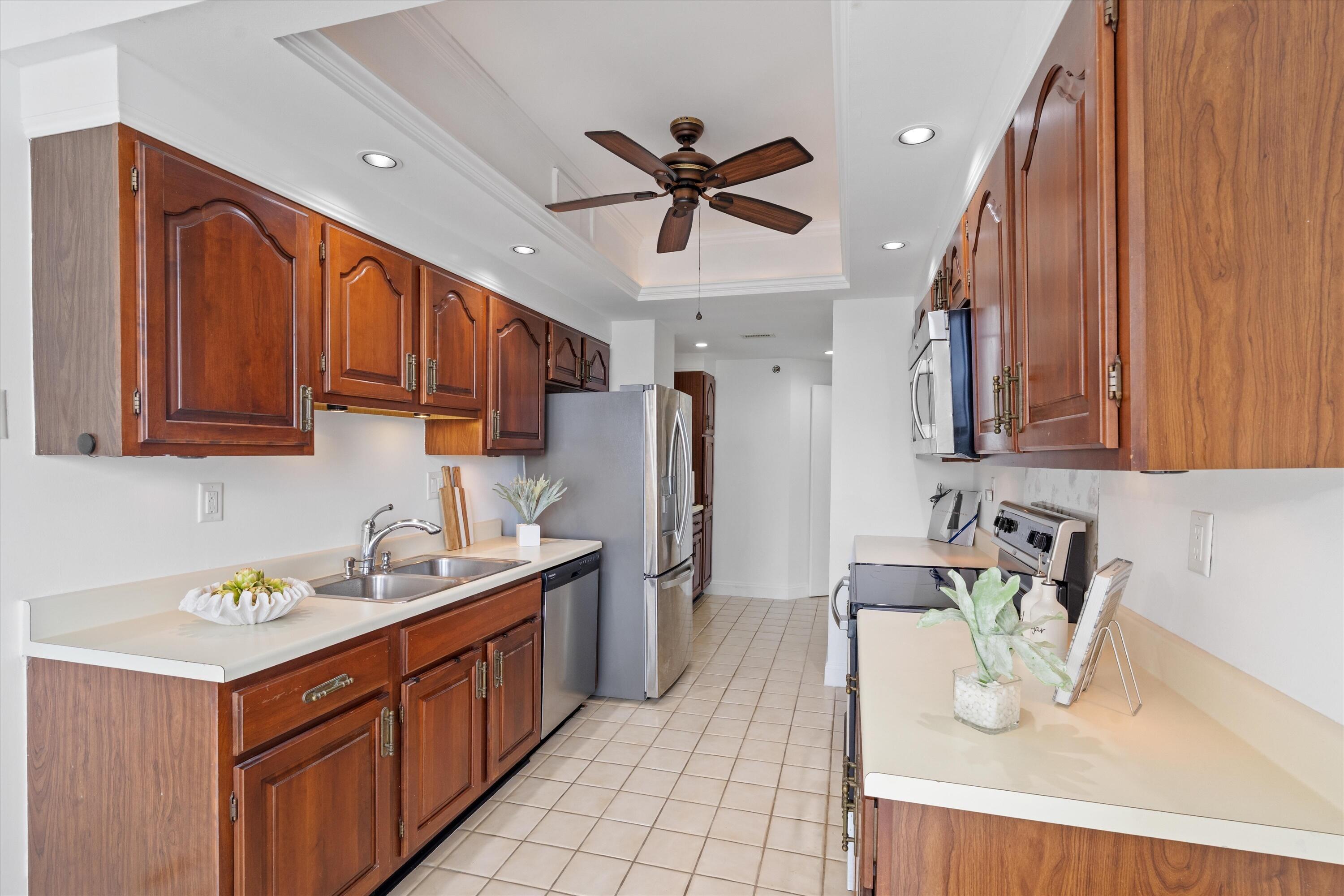 CRITERION CONDO - Residential