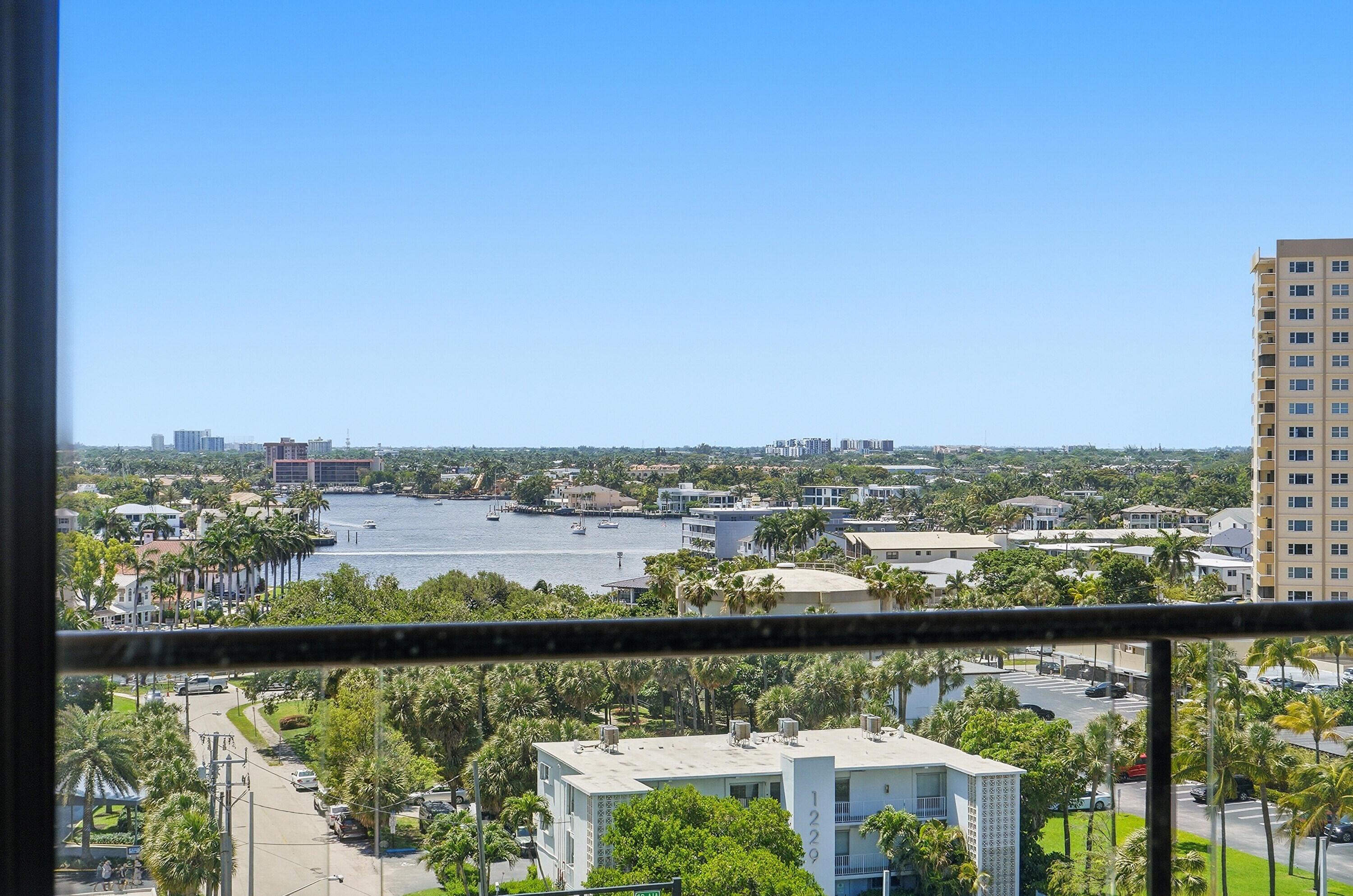 CRITERION CONDO - Residential