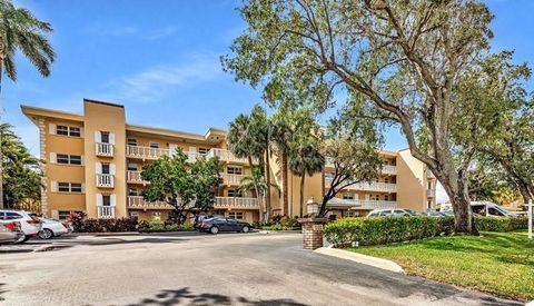 Condominium in Fort Lauderdale FL 1332 Bayview Dr Dr.jpg