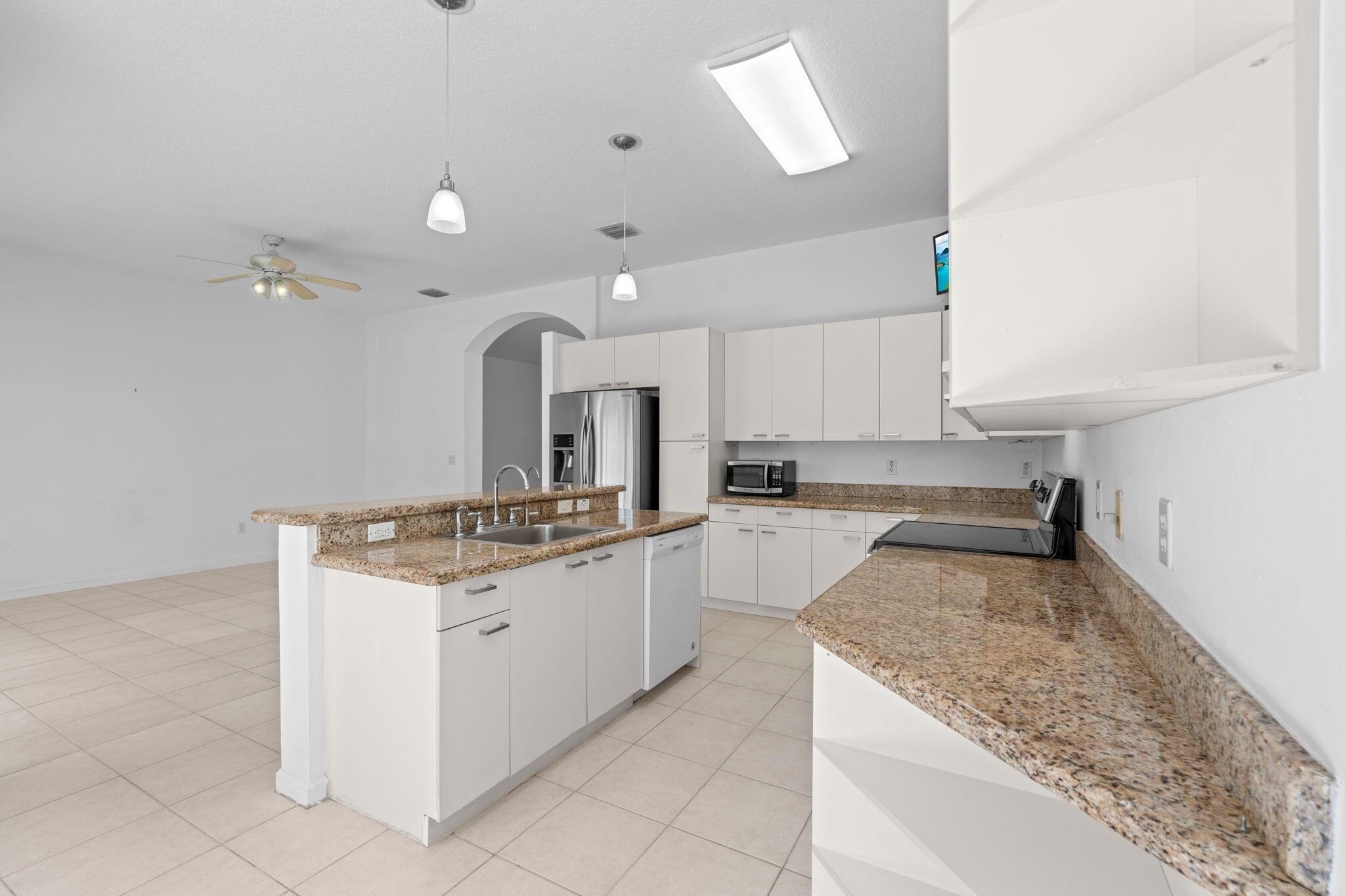 MADISON GREEN - Residential Lease
