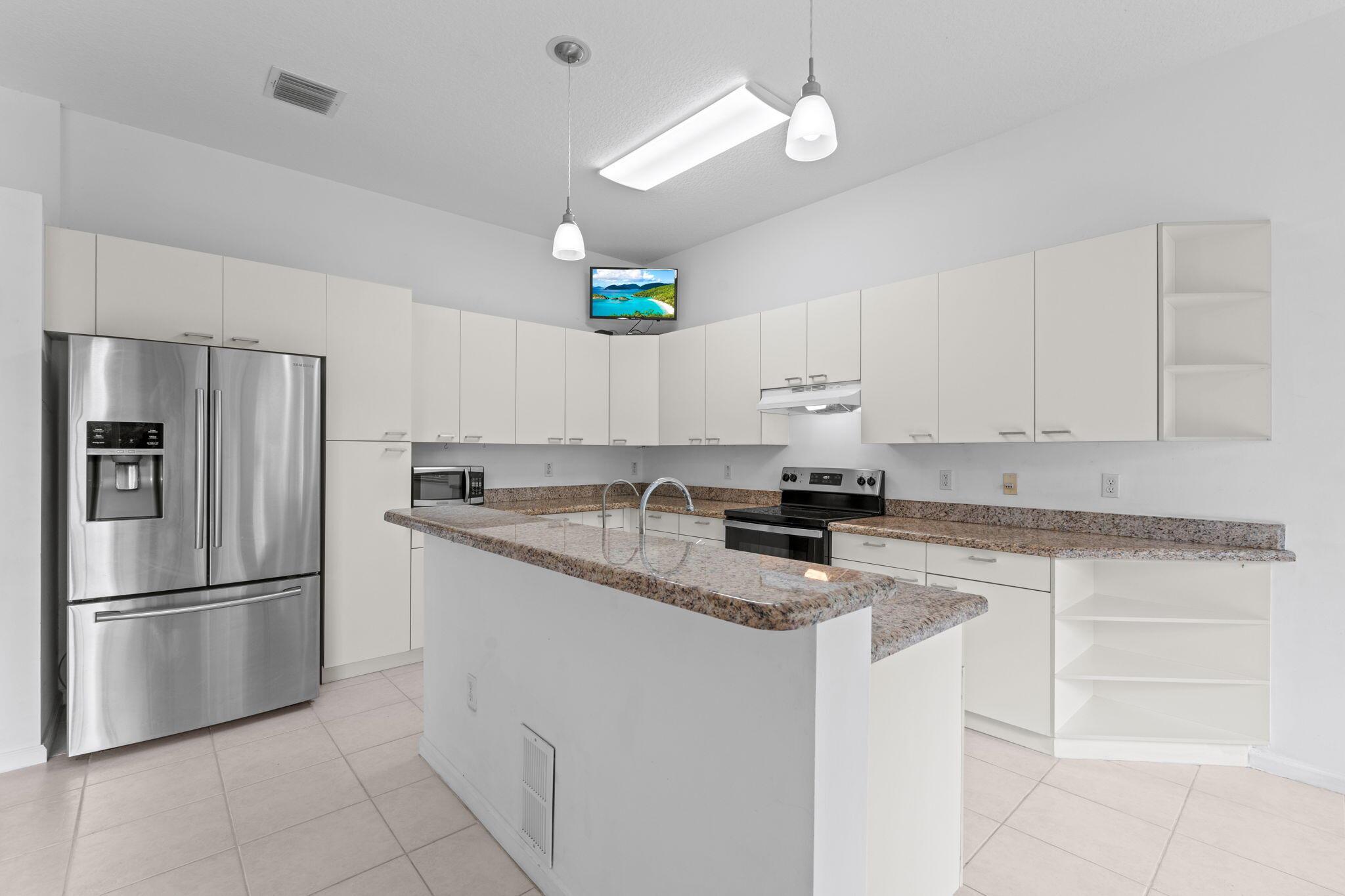 MADISON GREEN - Residential Lease