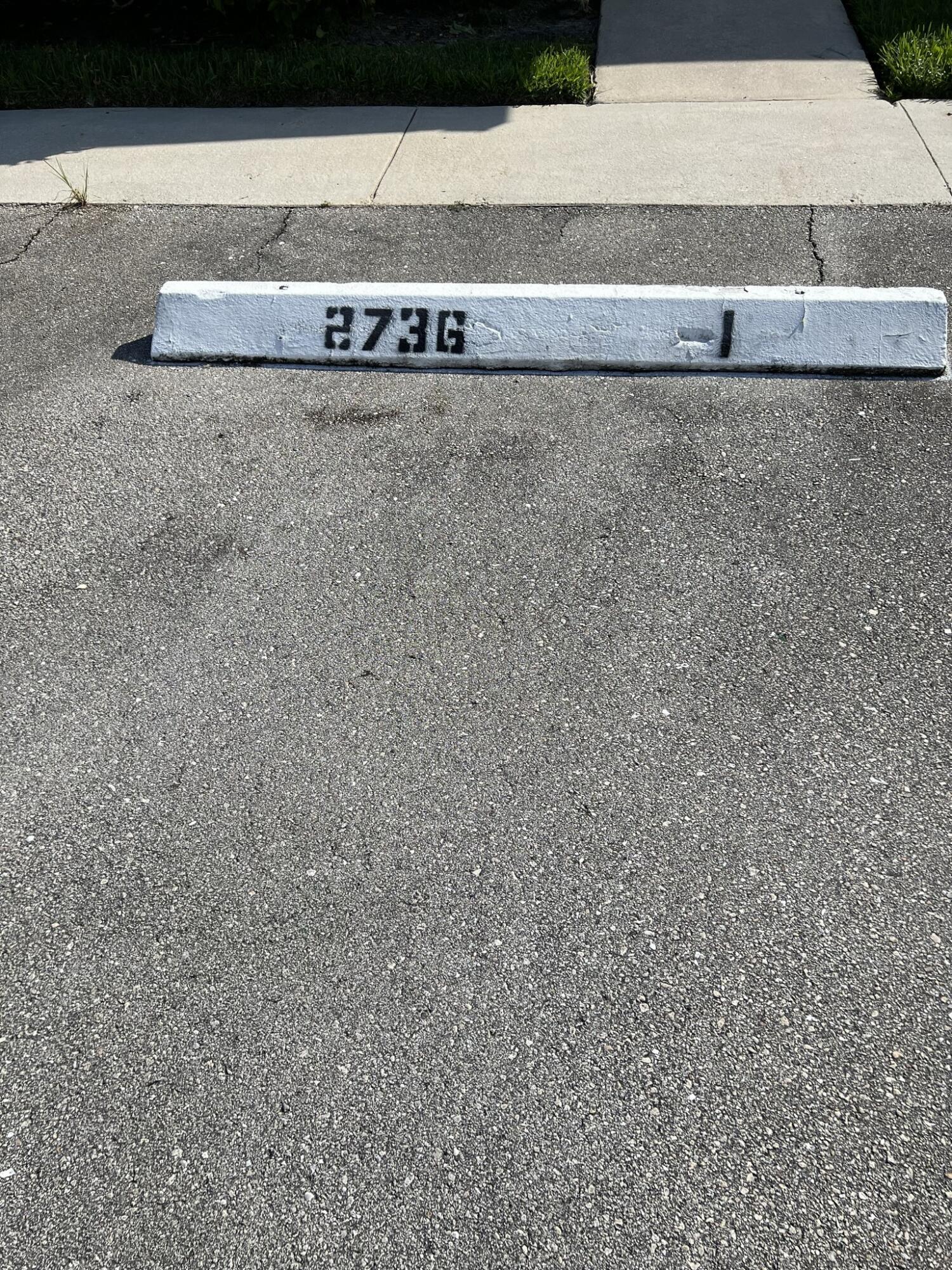 CRESTHAVEN VILLAS CONDO 22 - Residential